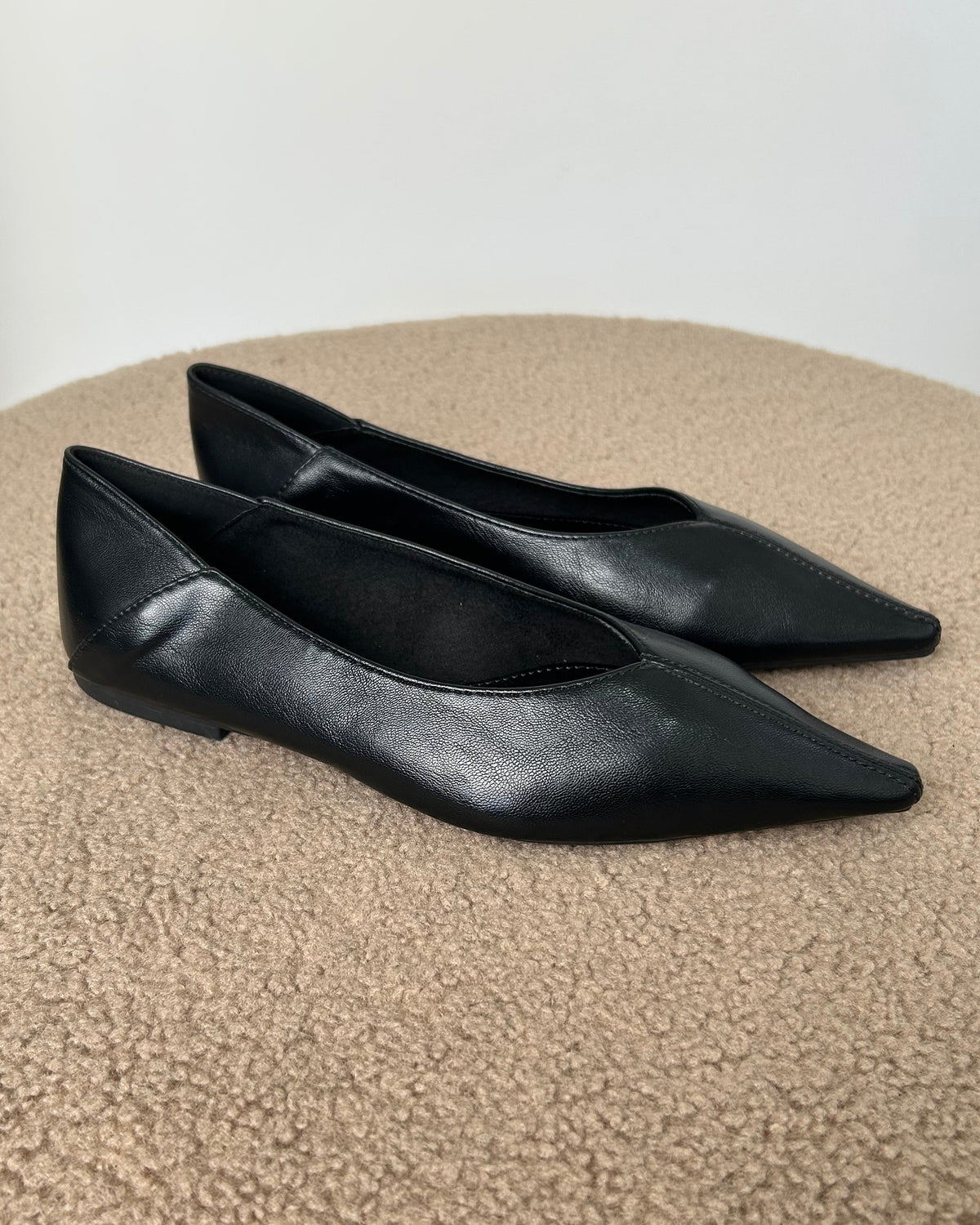 BALLERINA MINIMAL CHIC CON PUNTA AFFUSOLATA COL. NERO