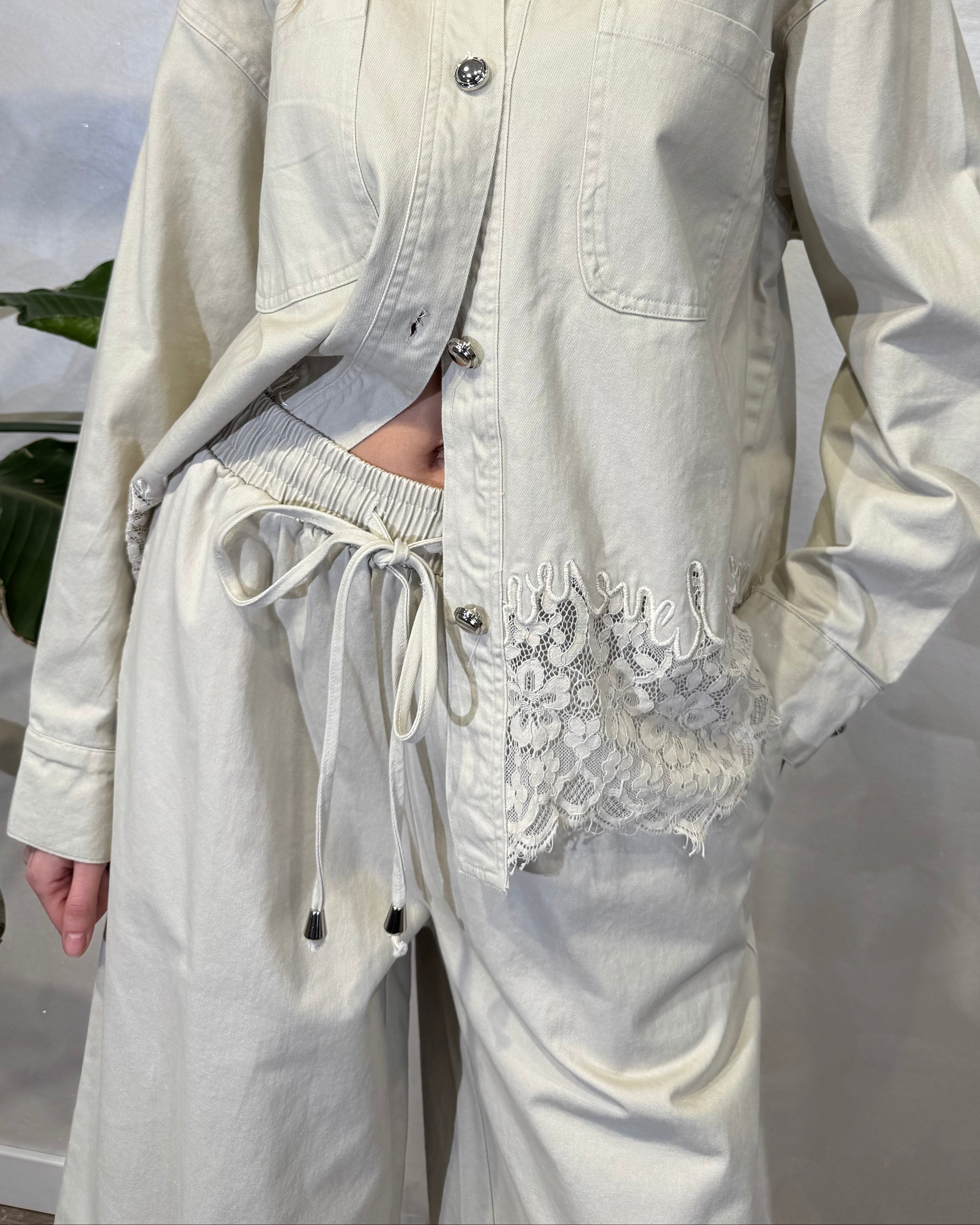 PANTALONE CON DETTAGLIO IN PIZZO COL. AVORIO