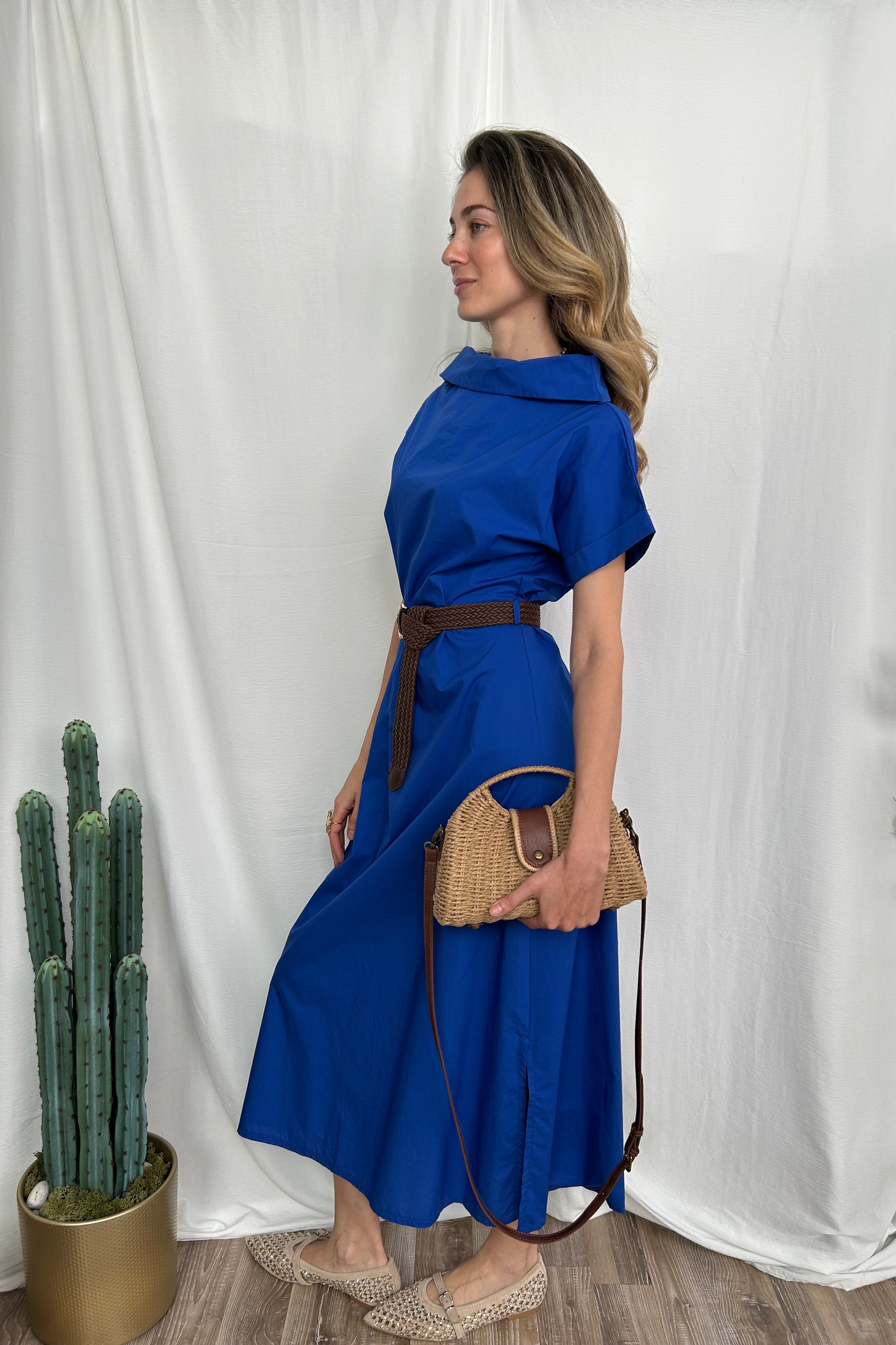 ABITO 100% COTONE CON COLLO A CRATERE E CINTURA INTRECCIATA COL. BLUETTE