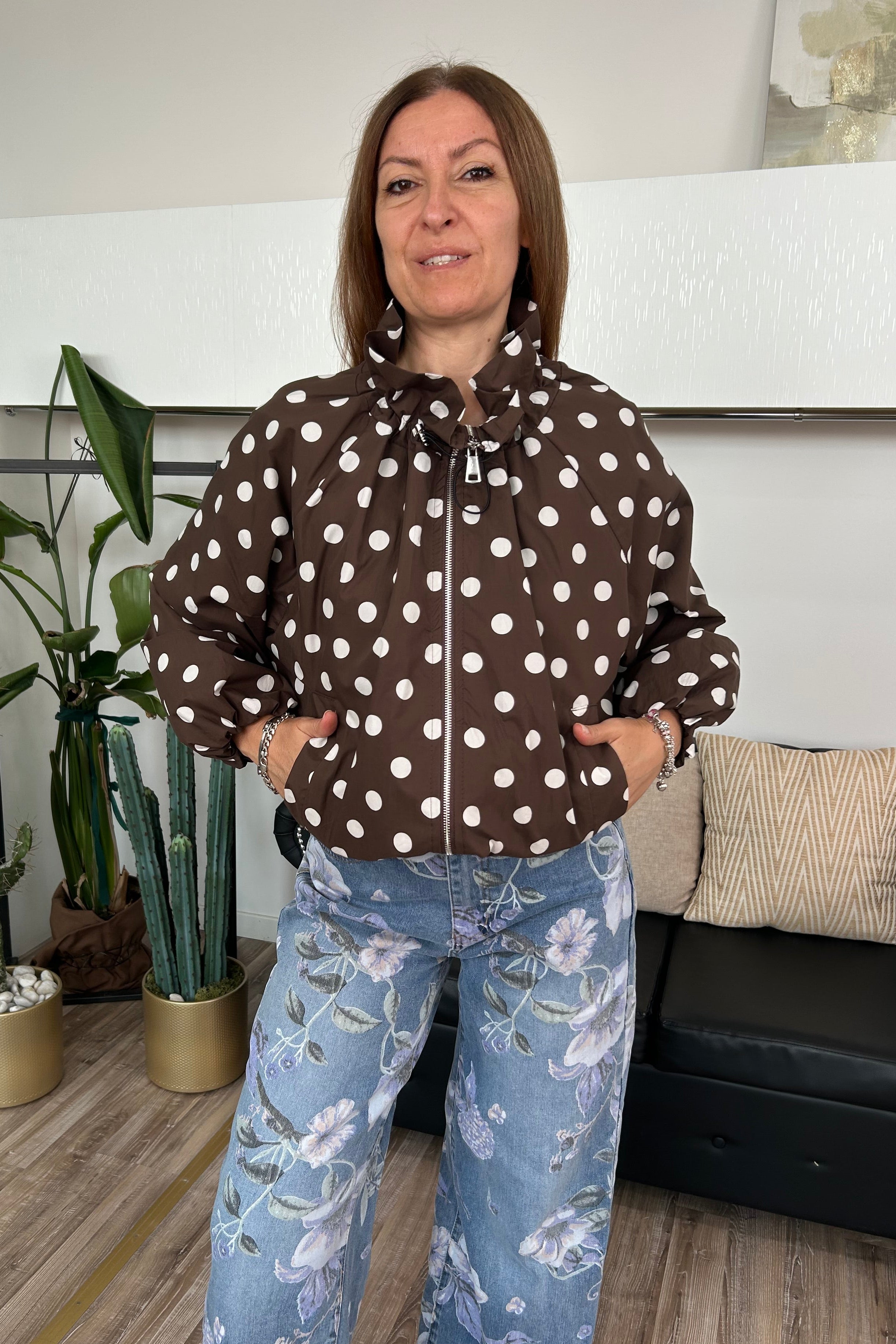 GIACCA SANDRA OUTDOOR MANICA SCESA CON POIS NERI BASE MORO