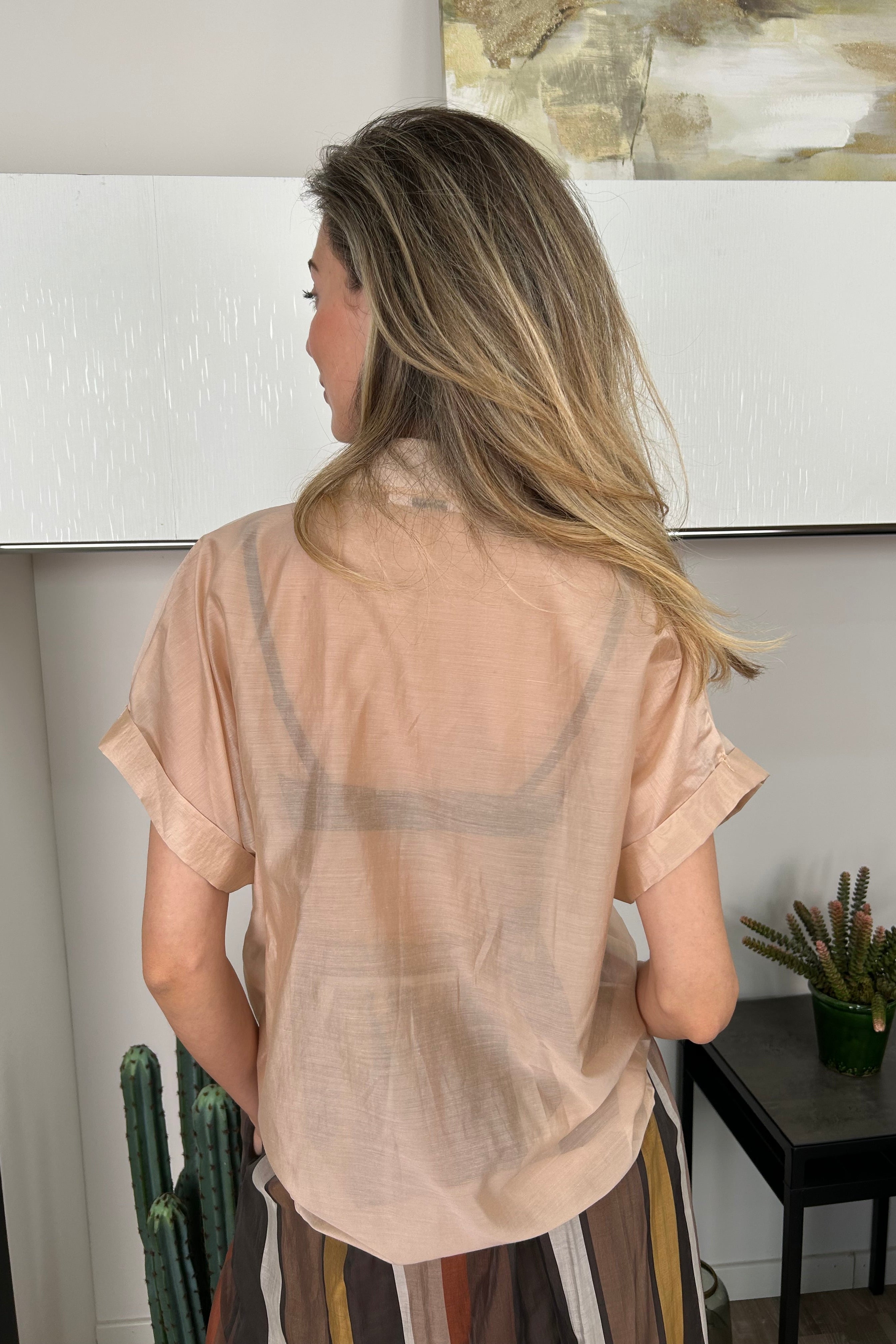 CAMICIA IN TENCEL SEMITRASPARENTE CON DETTAGLIO TASCA IN PAILLETTES COL CHAMPAGNE