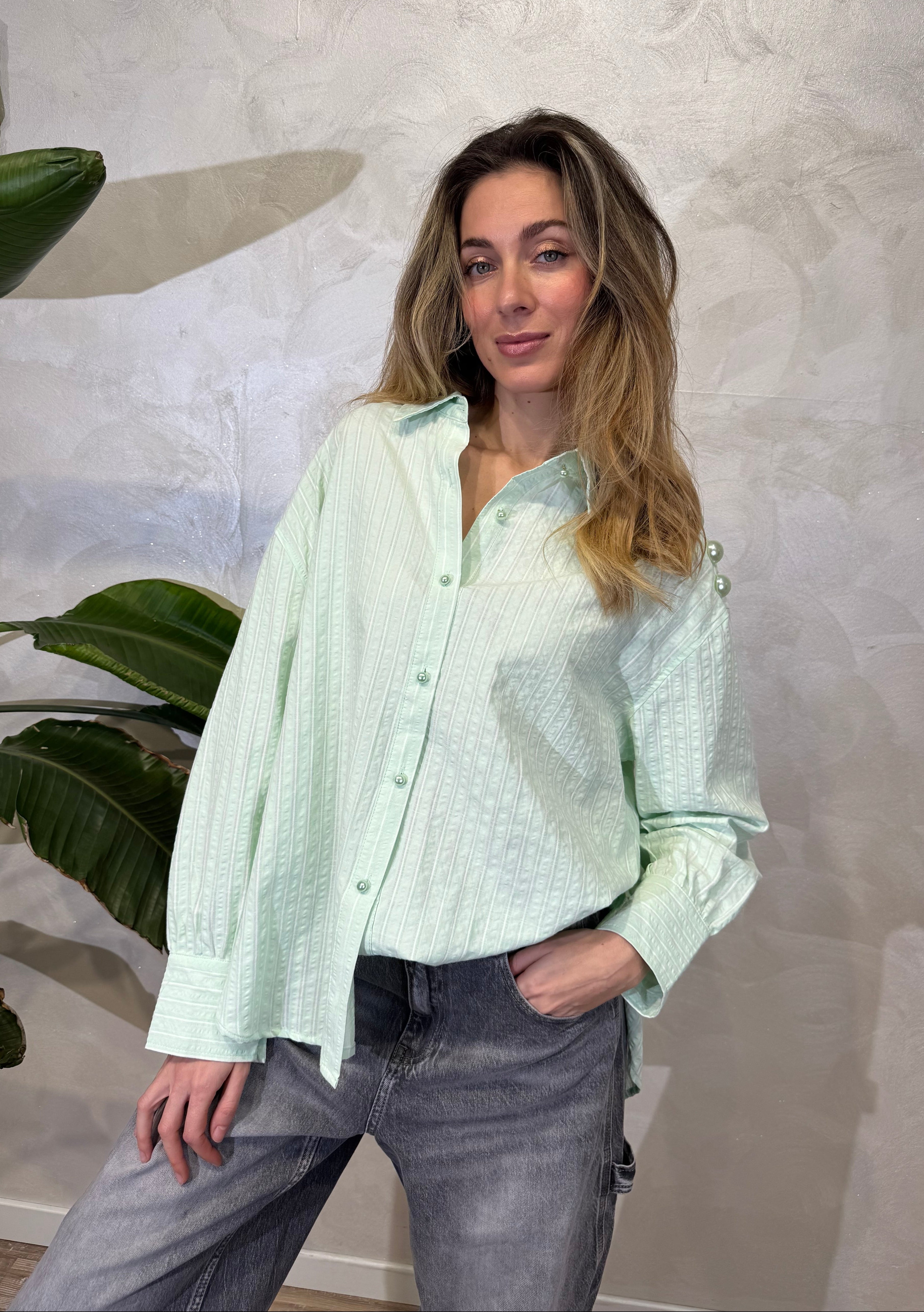 CAMICIA A RIGHE CON BOTTONI DECORATIVI COL. VERDE