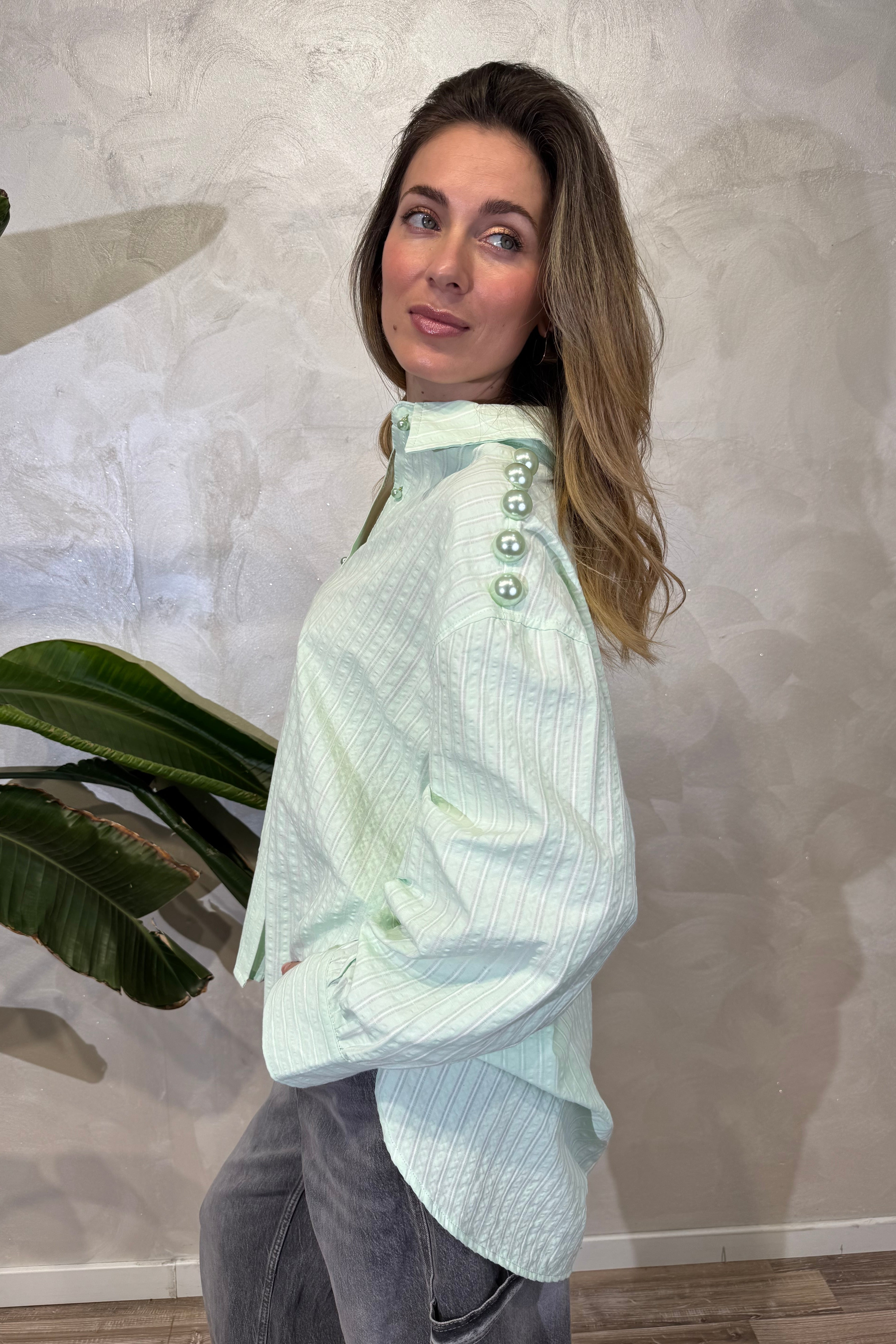 CAMICIA A RIGHE CON BOTTONI DECORATIVI COL. VERDE