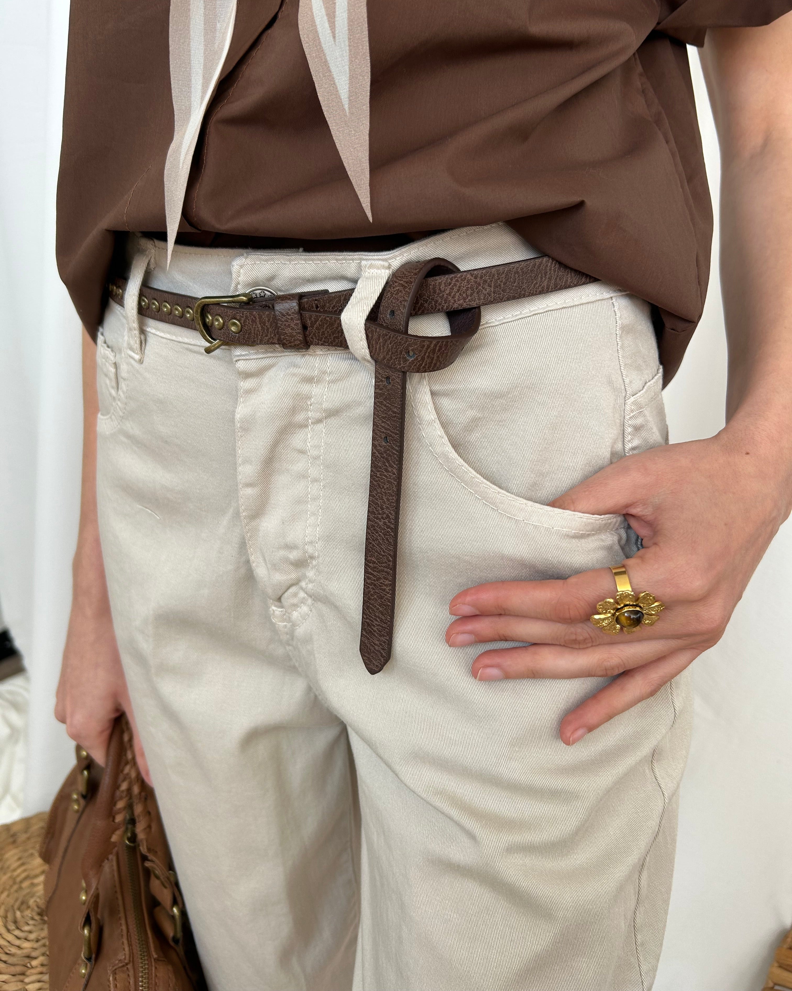 PANTALONE AD OVETTO CON CINTURA COL GESSO