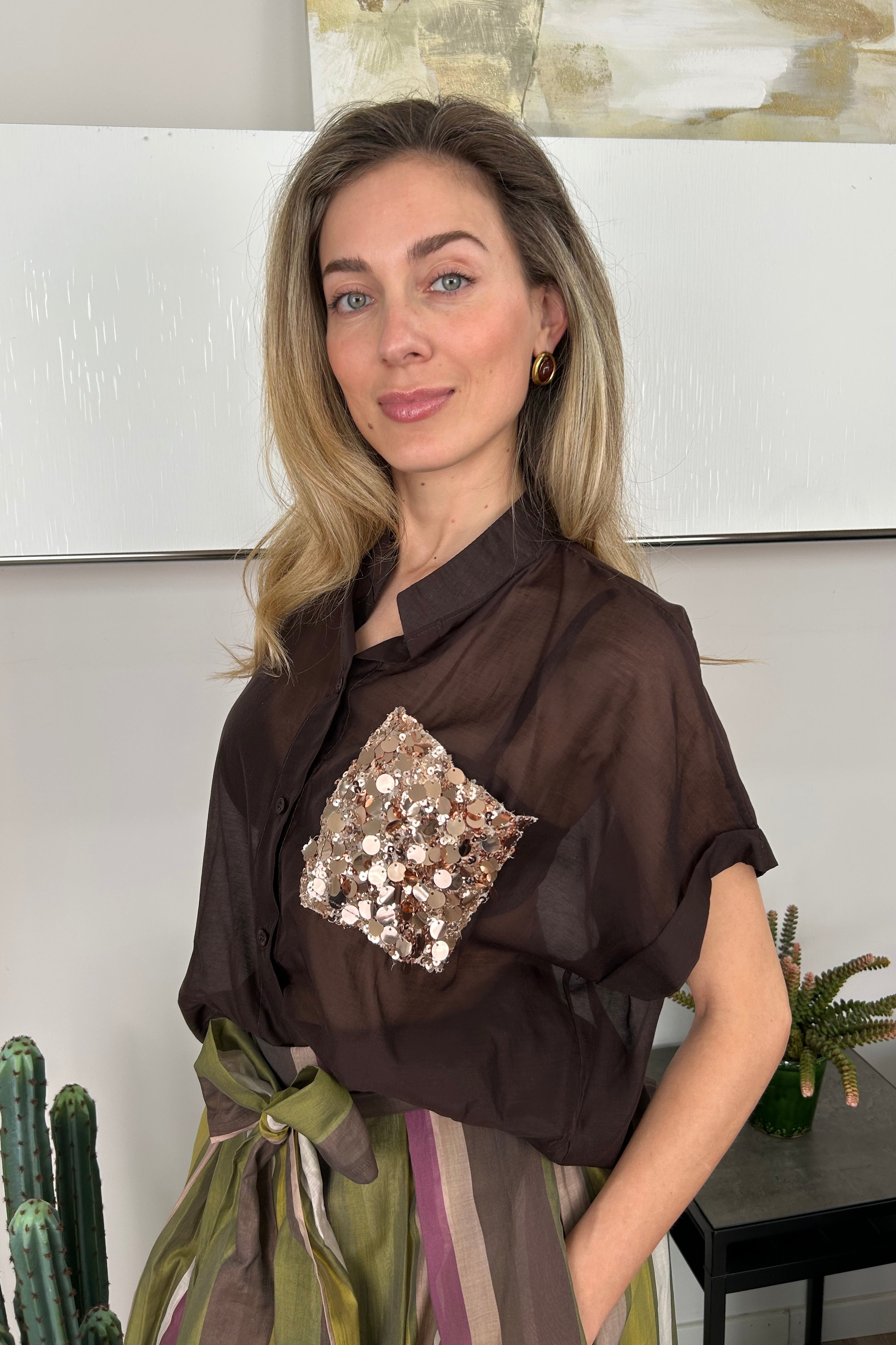 CAMICIA IN TENCEL SEMITRASPARENTE CON DETTAGLIO TASCA IN PAILLETTES COL CAFFE