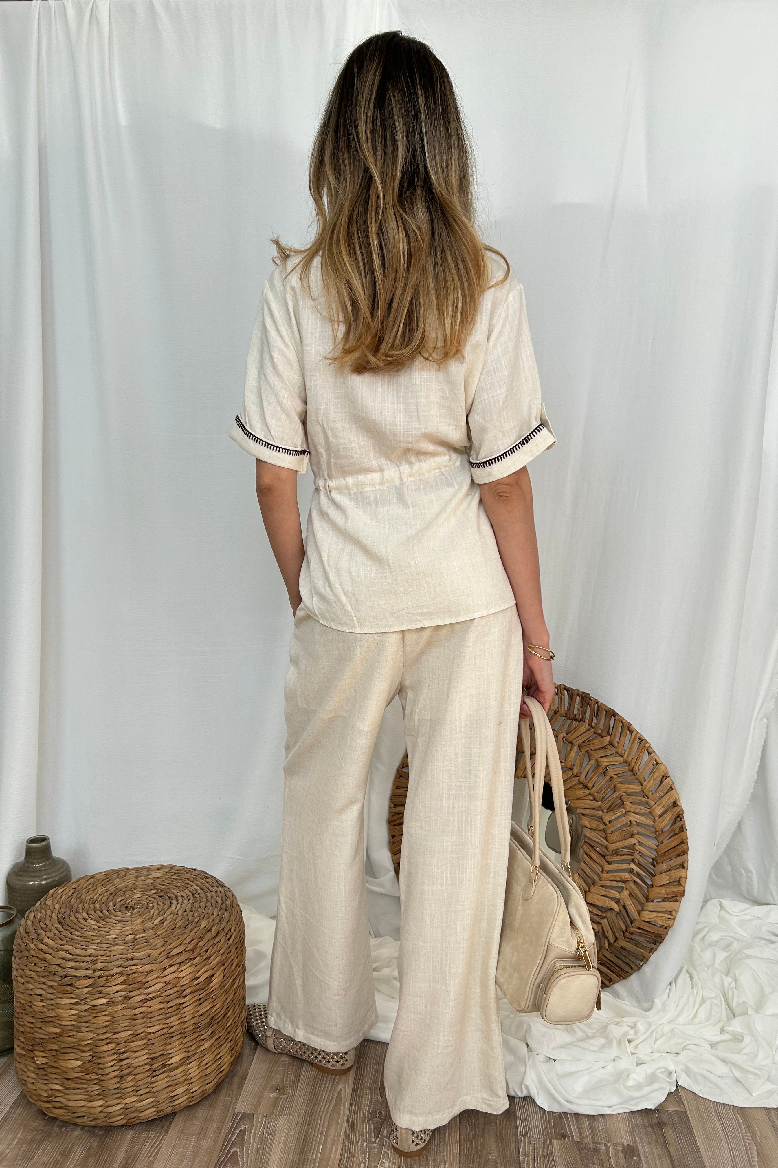 CAMICIA EFFETTO SAHARIANA CON RICAMO PUNTO CAVALLO COL. NAUTURALE