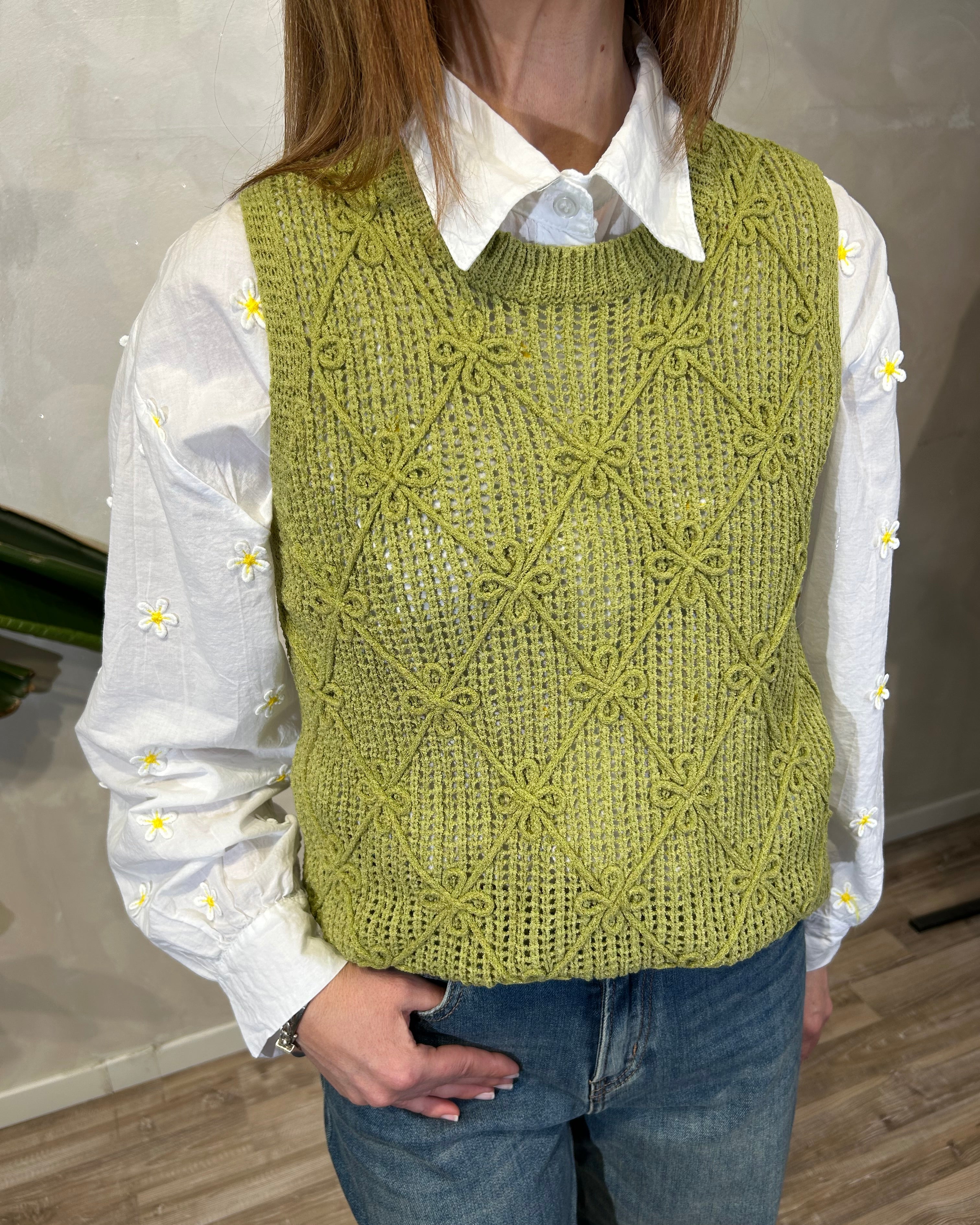TOP SMANICATO IN MAGLIA SMACCHINATA CON MOTIVO A ROMBI COL.PISTACCHIO
