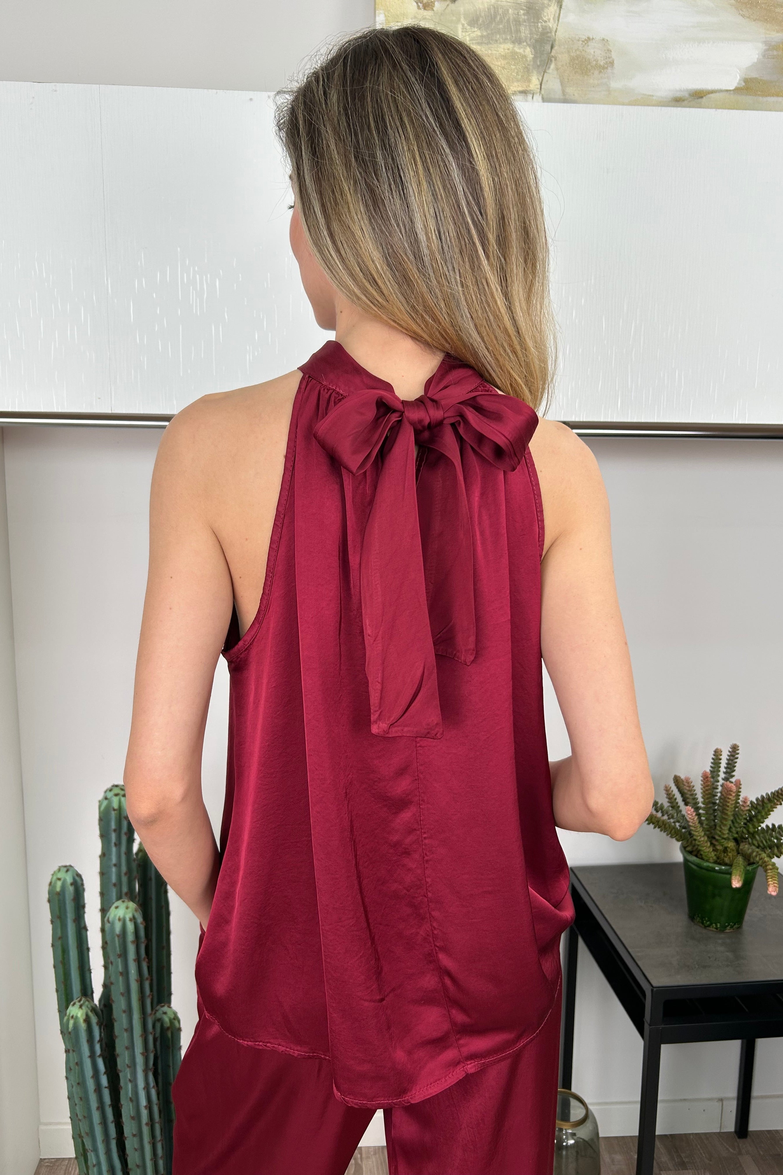TOP HALTER IN RASO DI VISCOSA COL. ROSSO INDIA