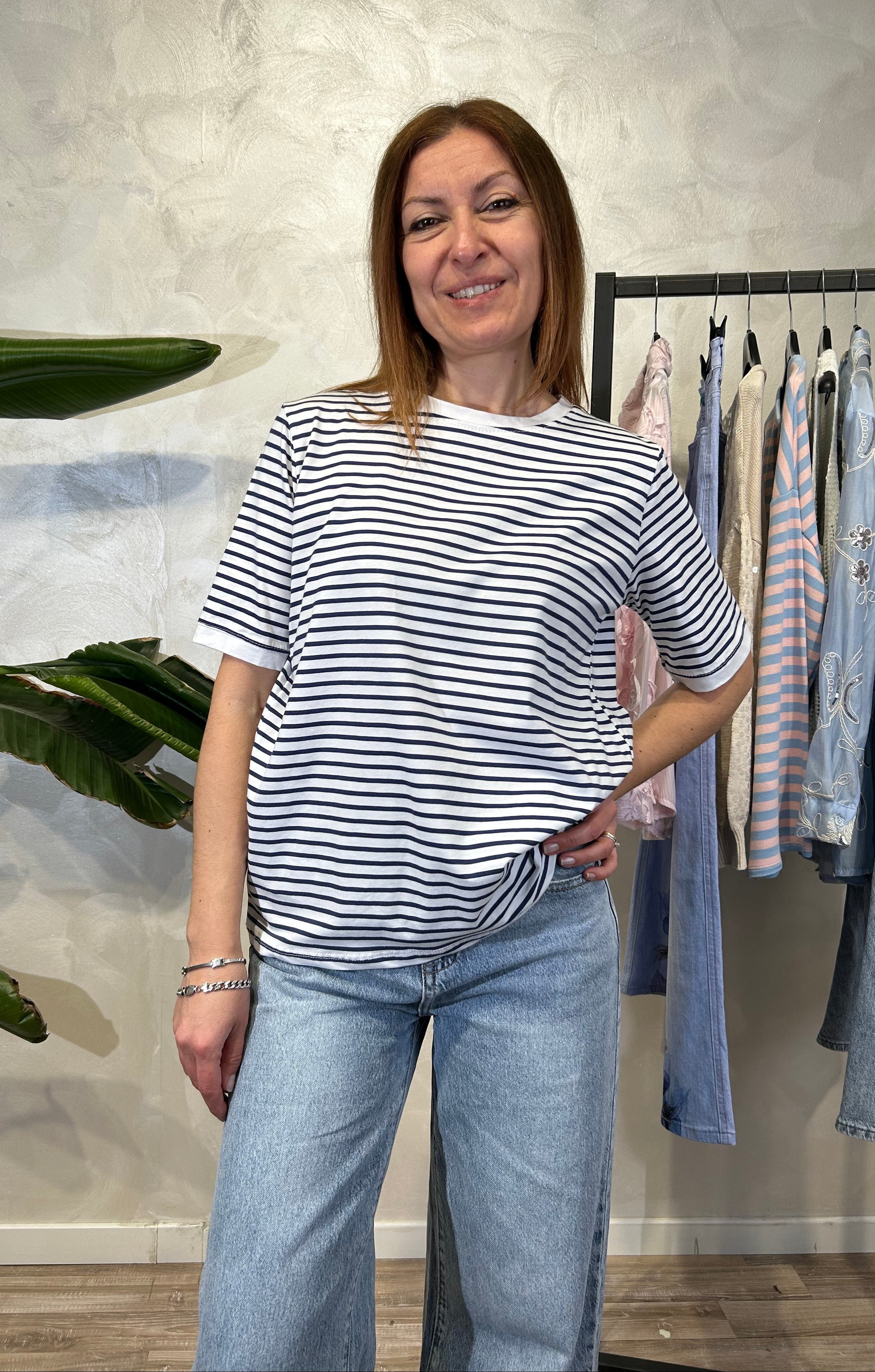 T-SHIRT MANICHE CORTE RIGATA COL.BLU