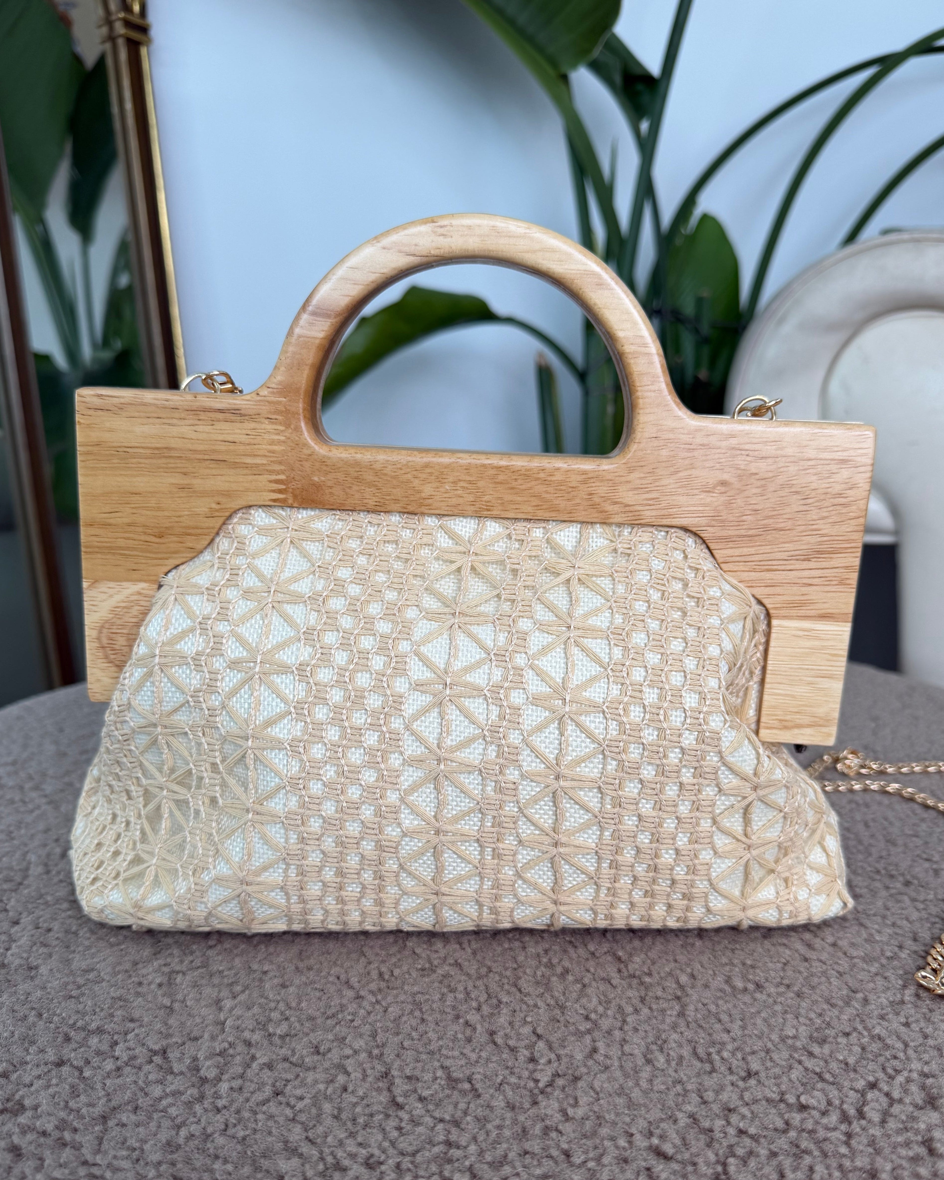 BORSA IN TESSUTO INTRECCIATO CON MANICO IN LEGNO COL. BEIGE
