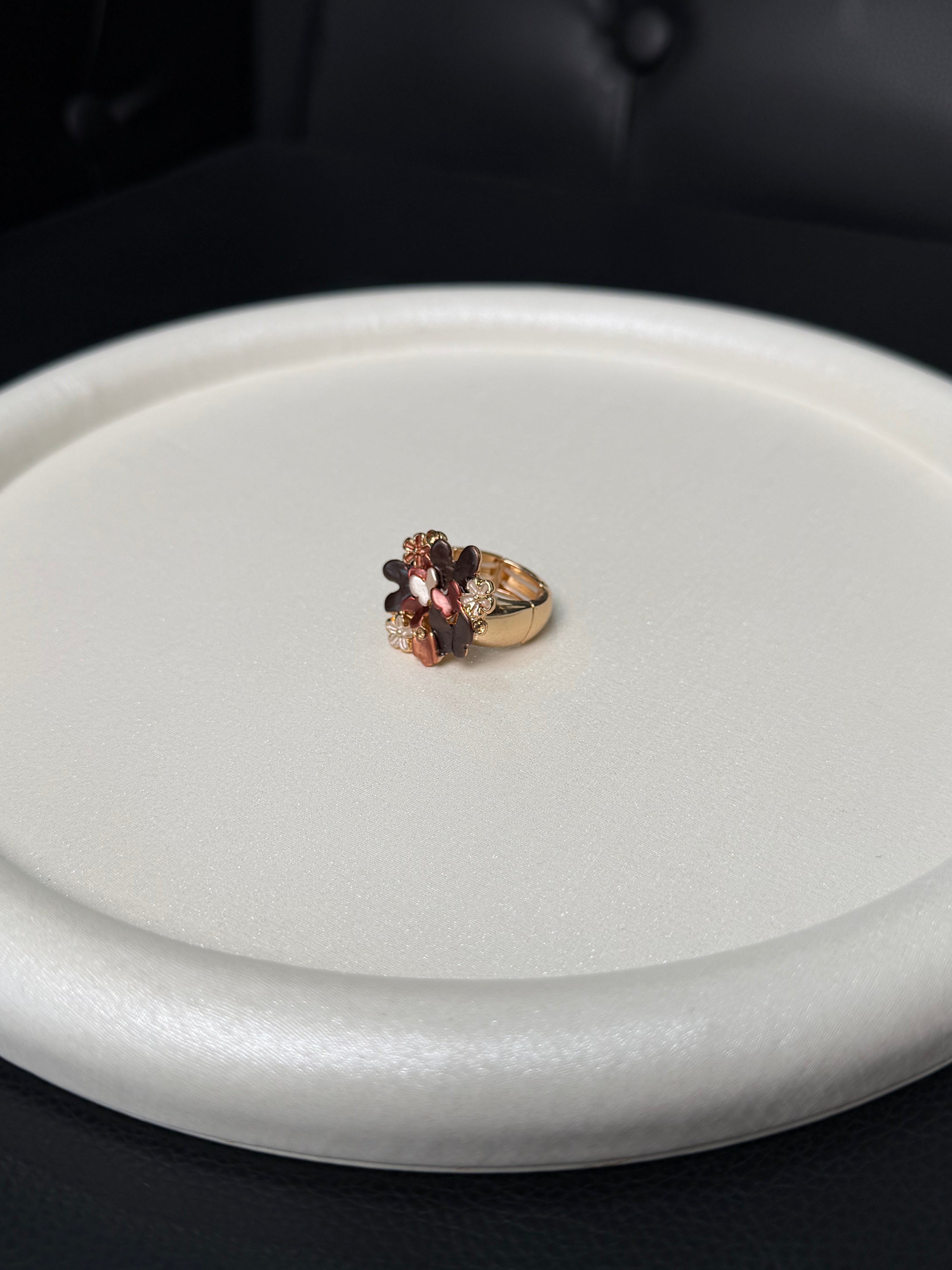 ANELLO ORO CON FIORE MARRONE