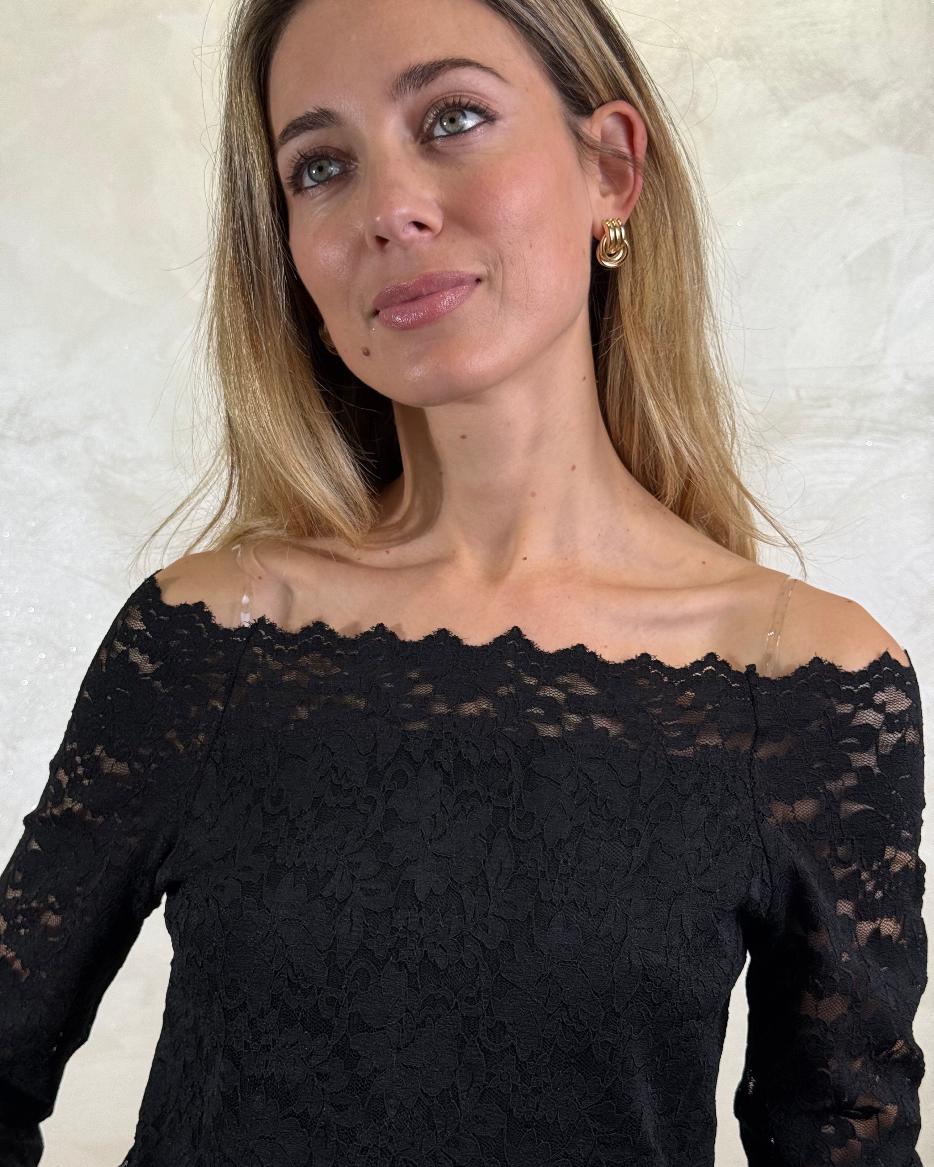 TOP PIZZO SCOLLO AMPIO COL. NERO