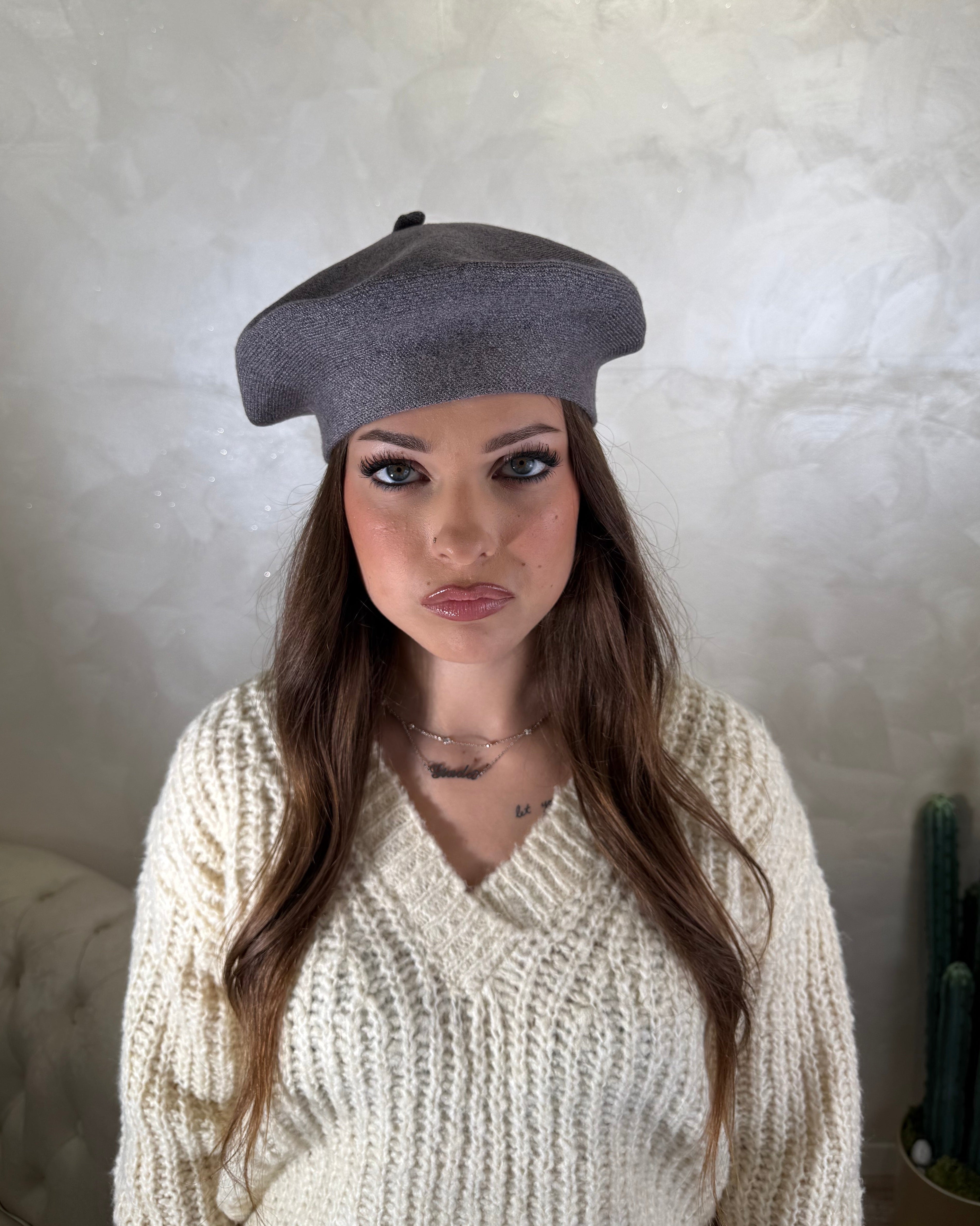 CAPPELLINO BASCO COL. GRIGIO