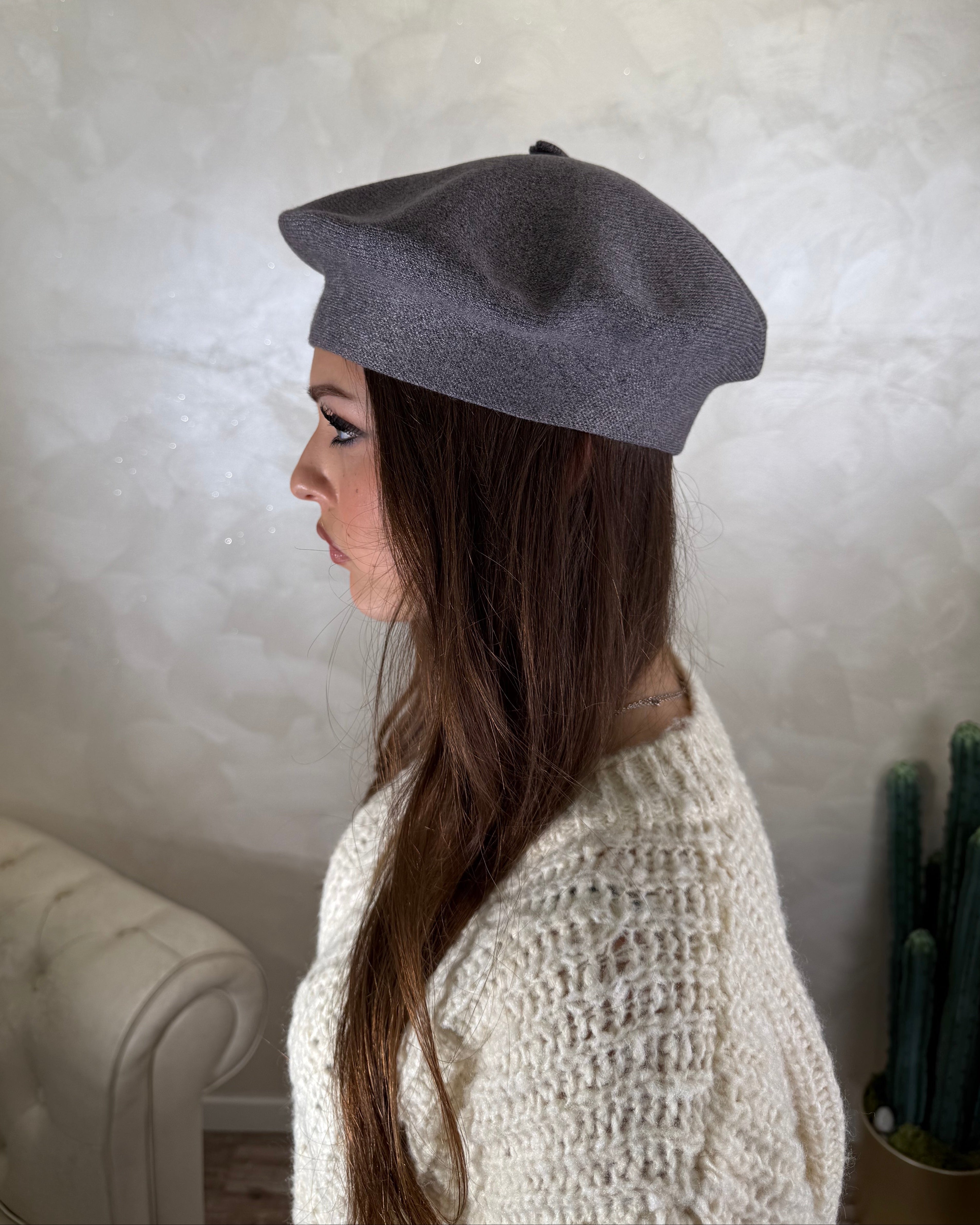 CAPPELLINO BASCO COL. GRIGIO
