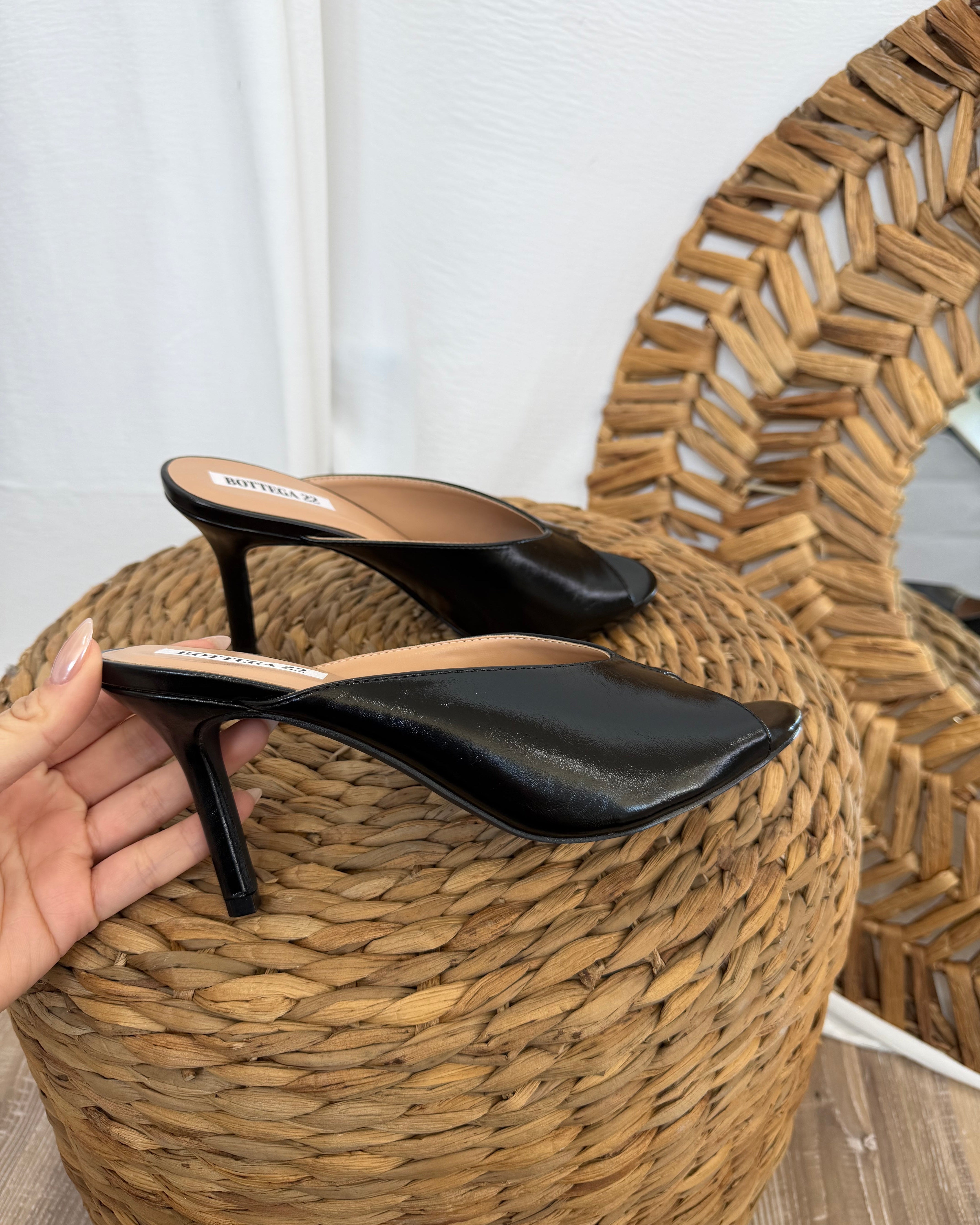 SCARPA MULES DONNA CREMA PUNTA APERTA COL NERO