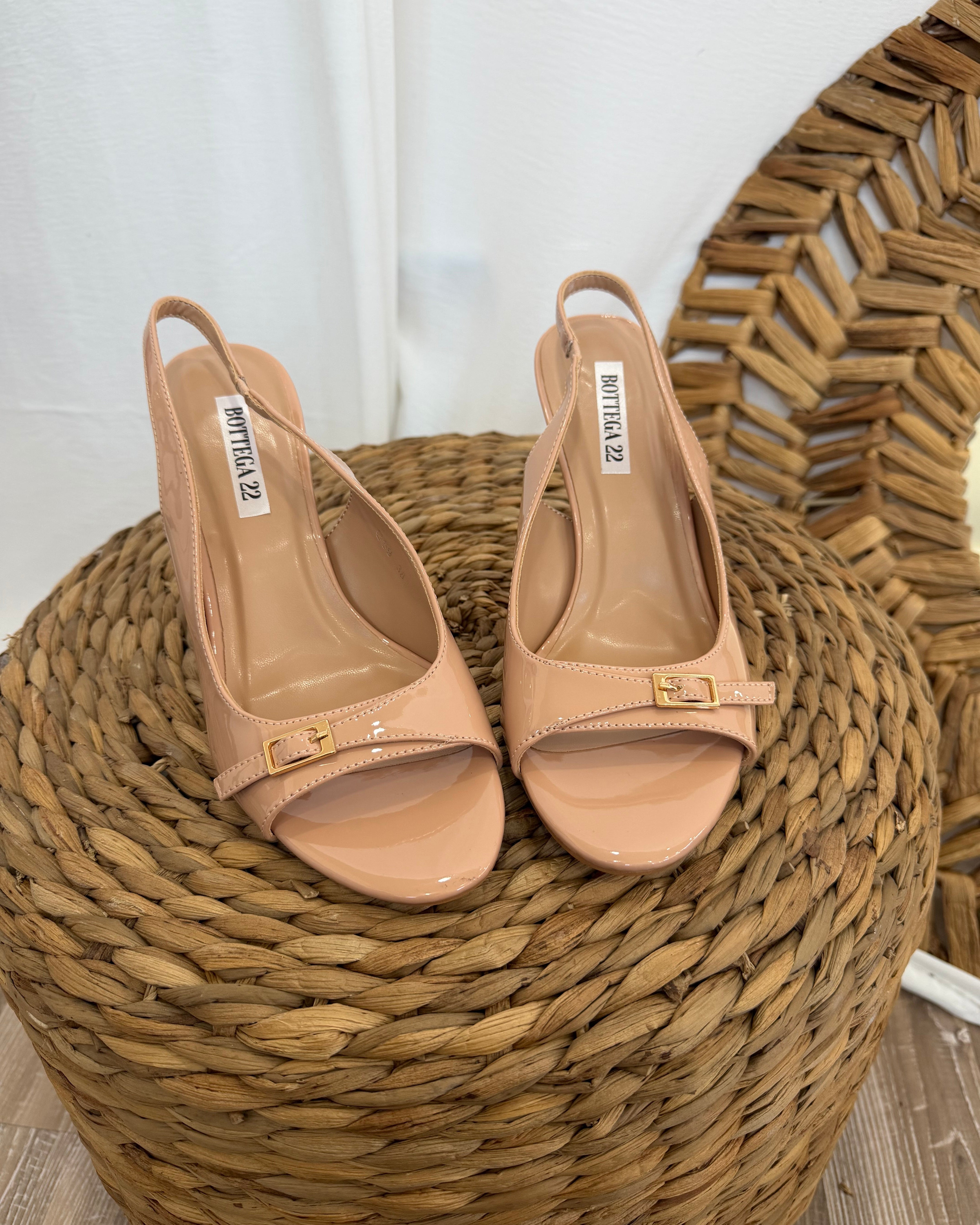 SLINGBACK LUCIDA CON FIBBIA DORATA COL.NUDE