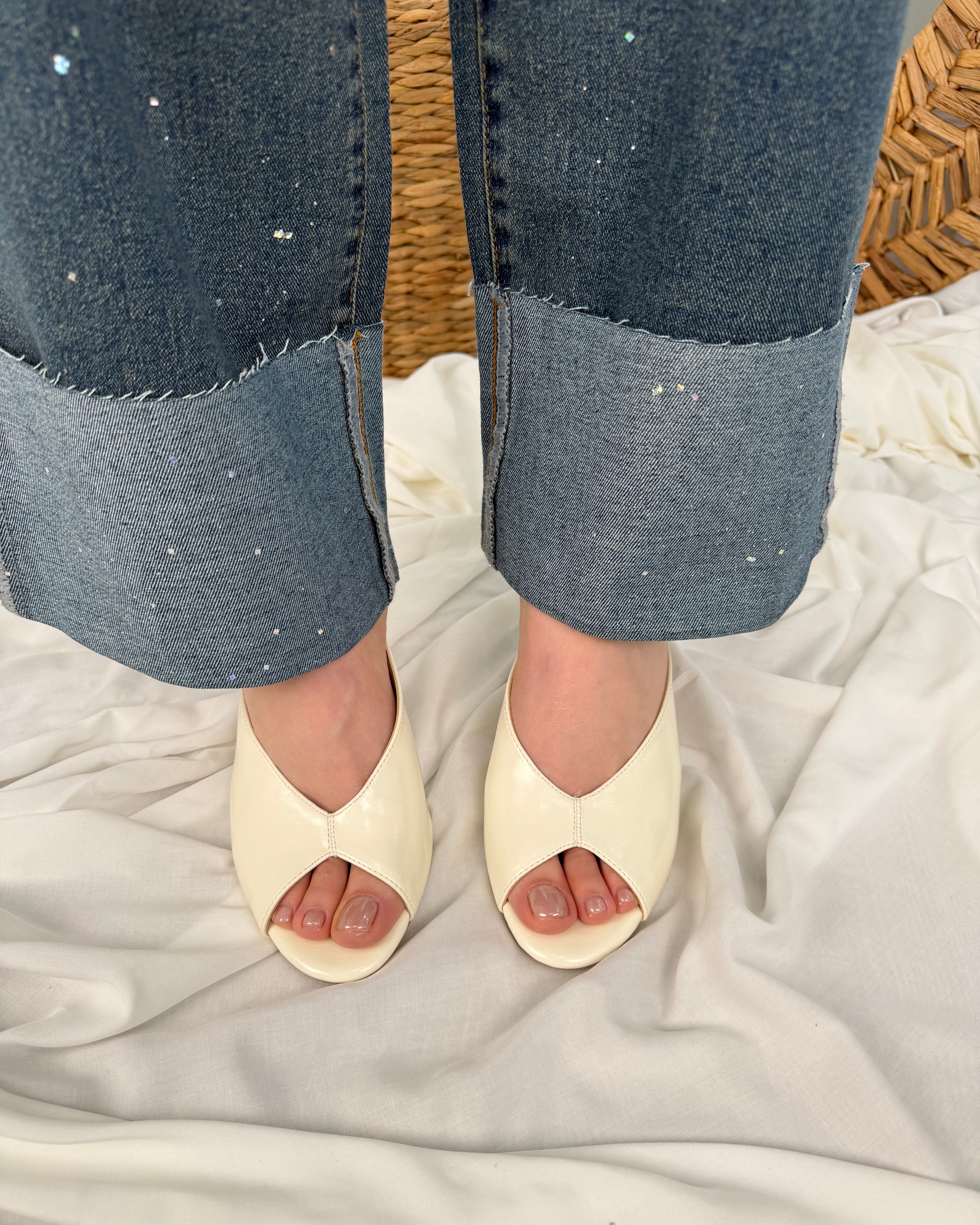 SCARPA MULES DONNA CREMA PUNTA APERTA COL BIANCO