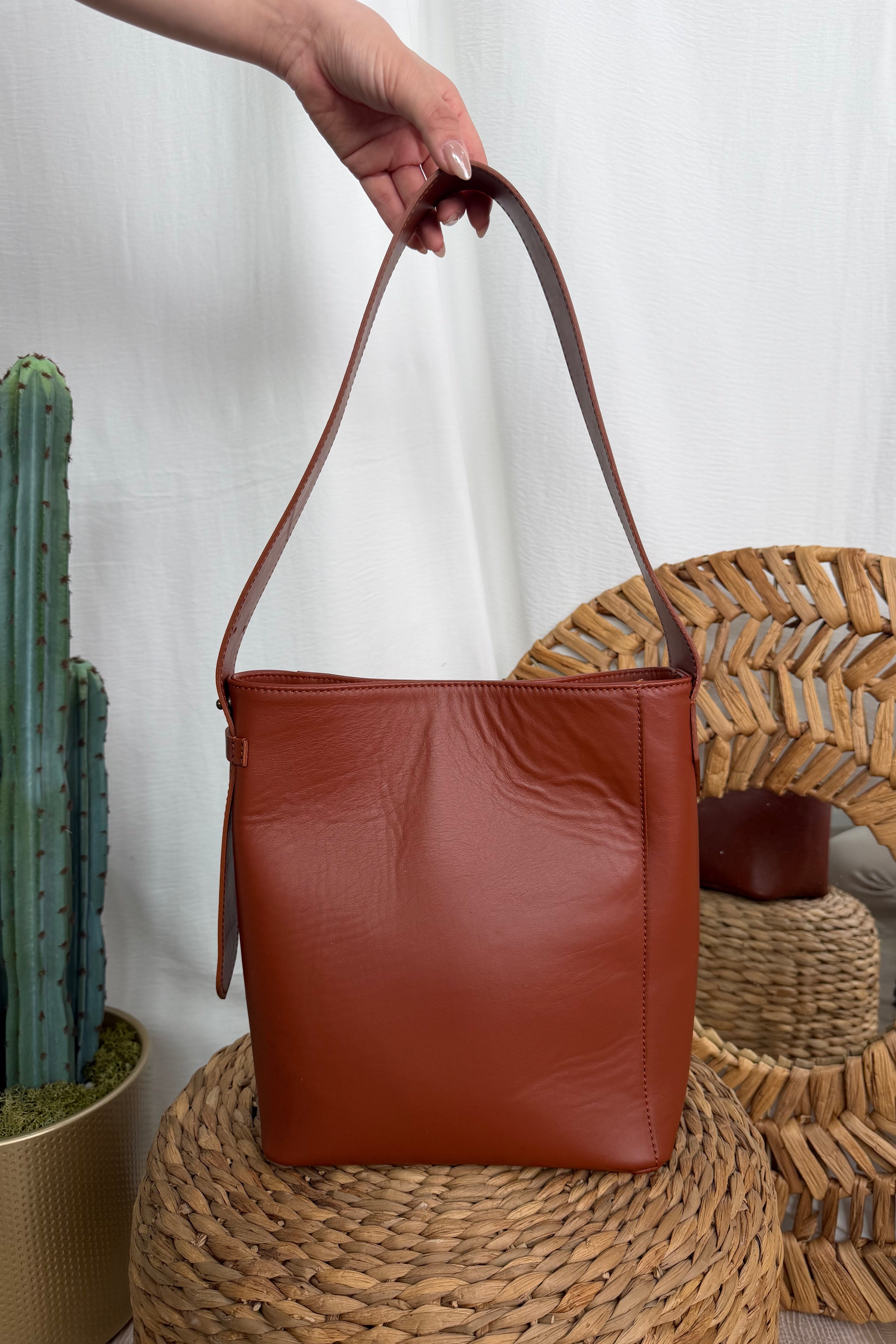 BORSA IN VERA PELLE COL. COCCIO
