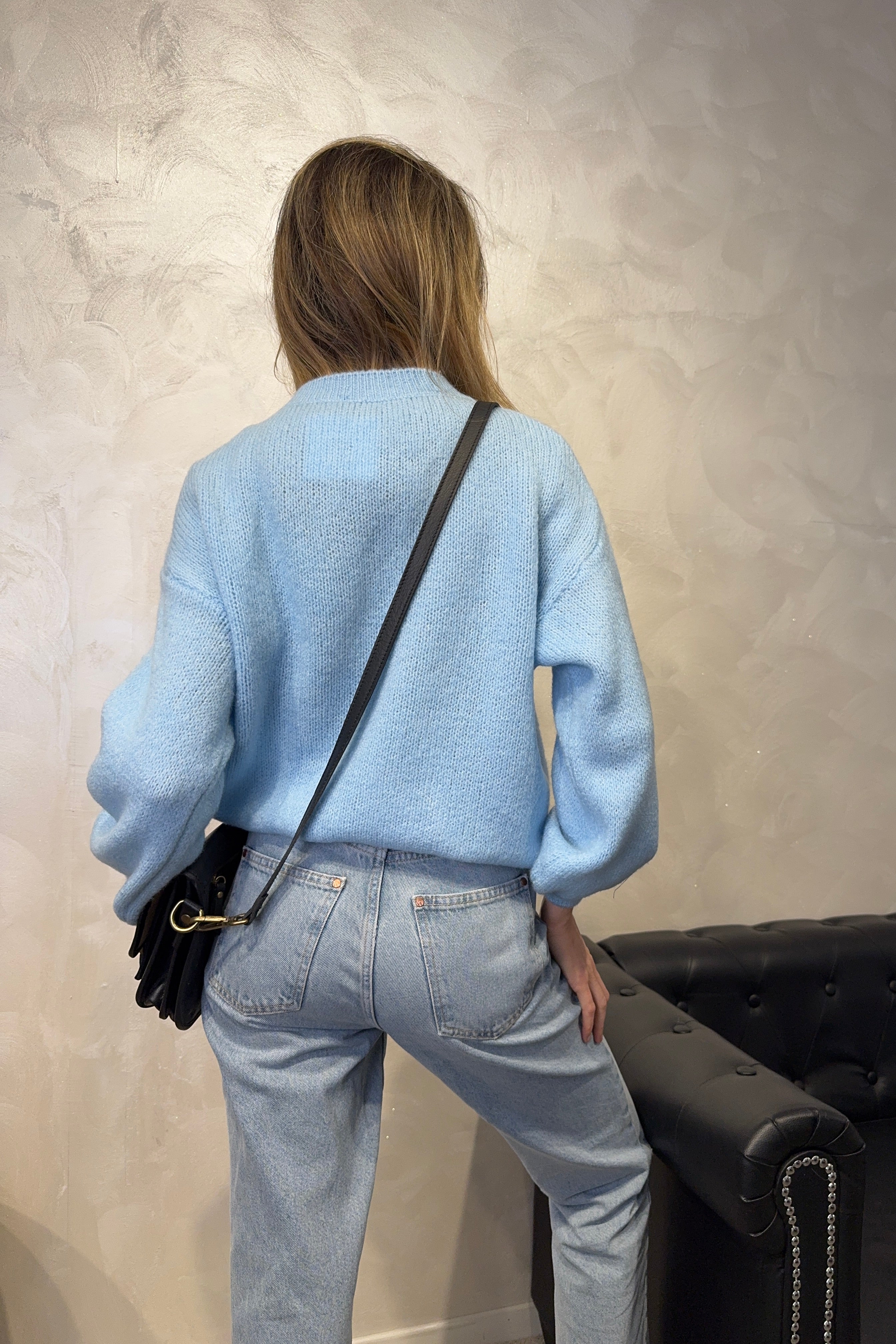 MAGLIONE CON RICAMO "HO SEMPRE RAGIONE" COL.CELESTE