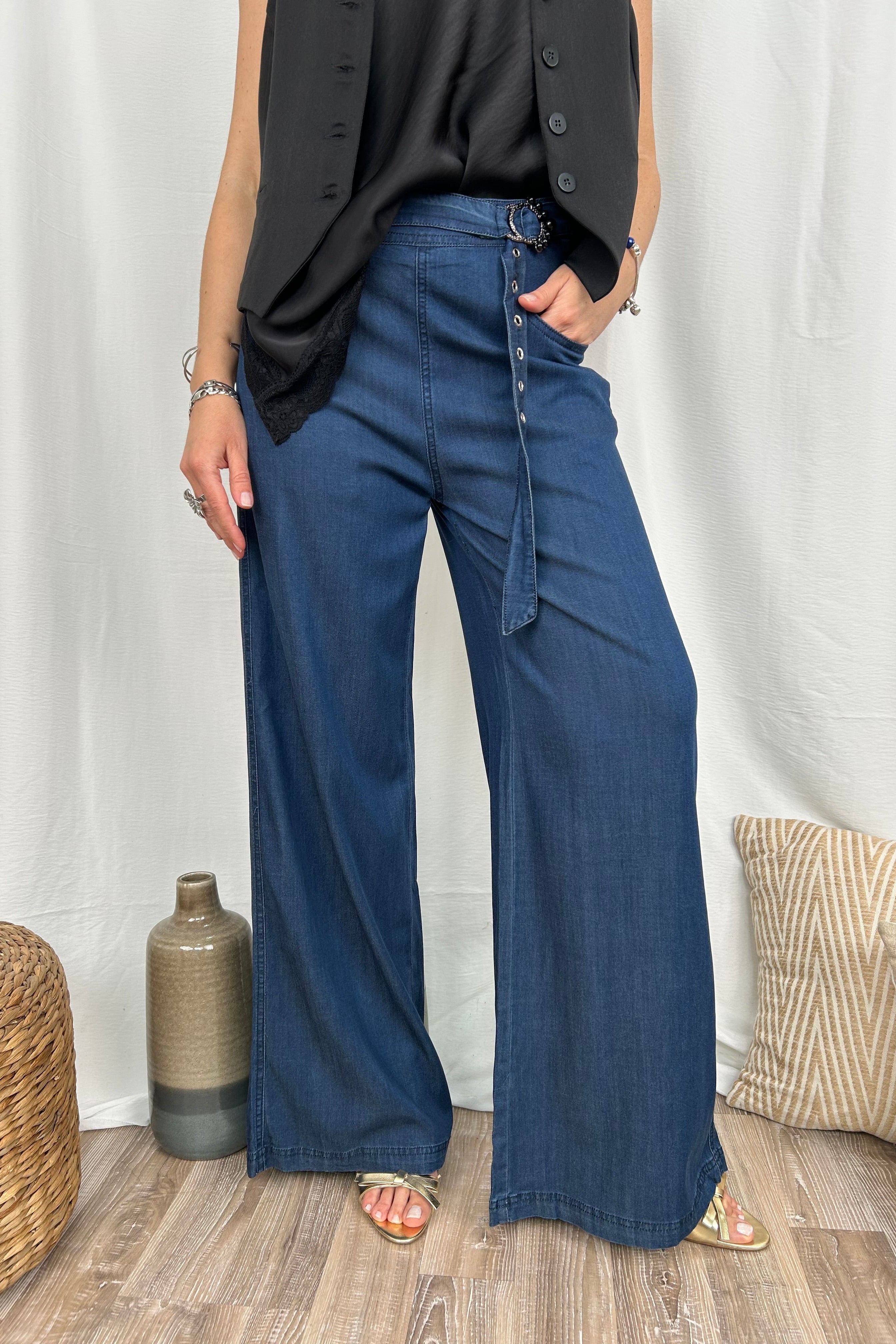 PANTALONI IN CHAMBRAY CON CINTURA DECORATIVA COL. SCURO