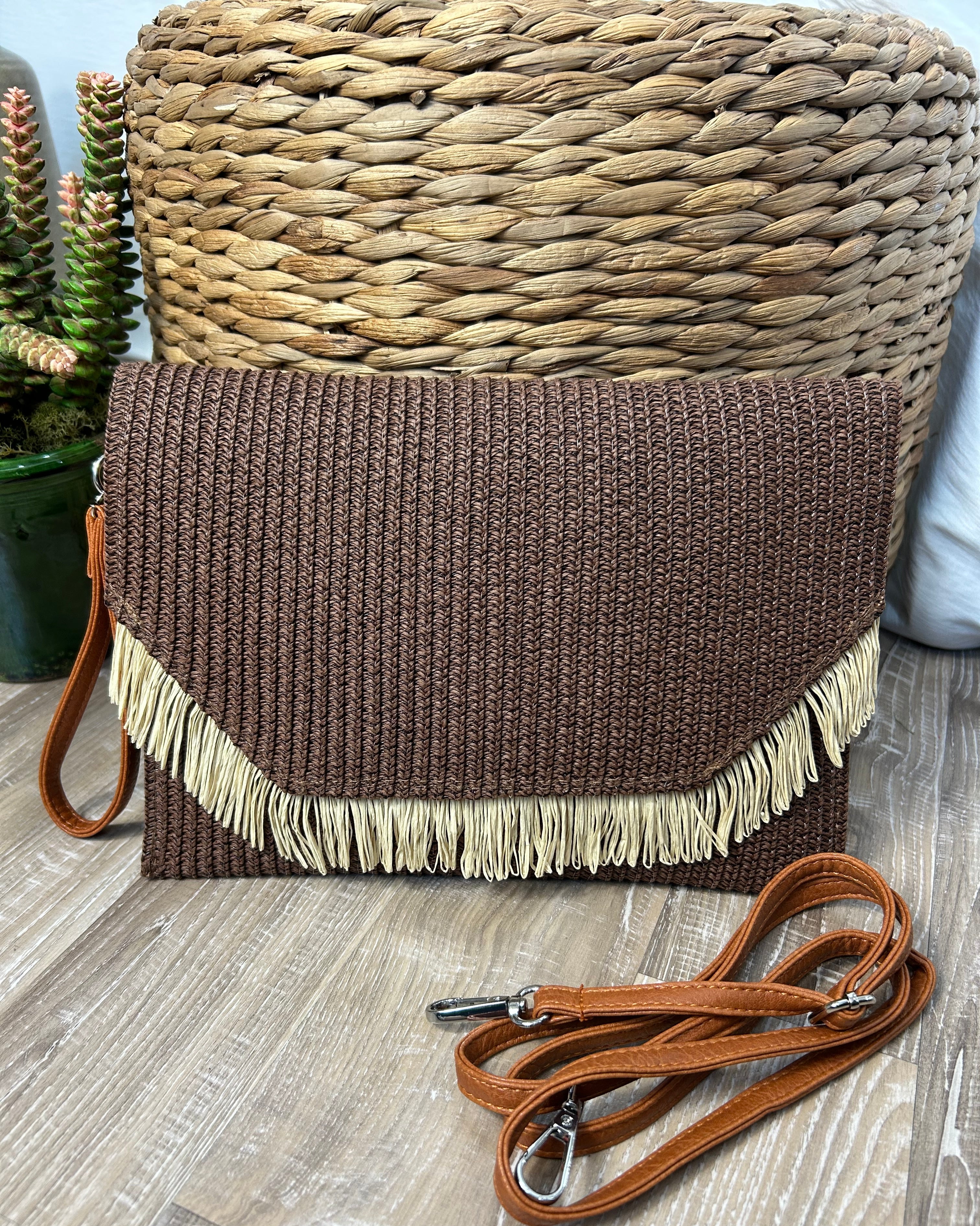 POCHETTE RAFIA FRANGE CON LACCIO ECOPELLE PER POLSO E TRACOLLA COL. MORO