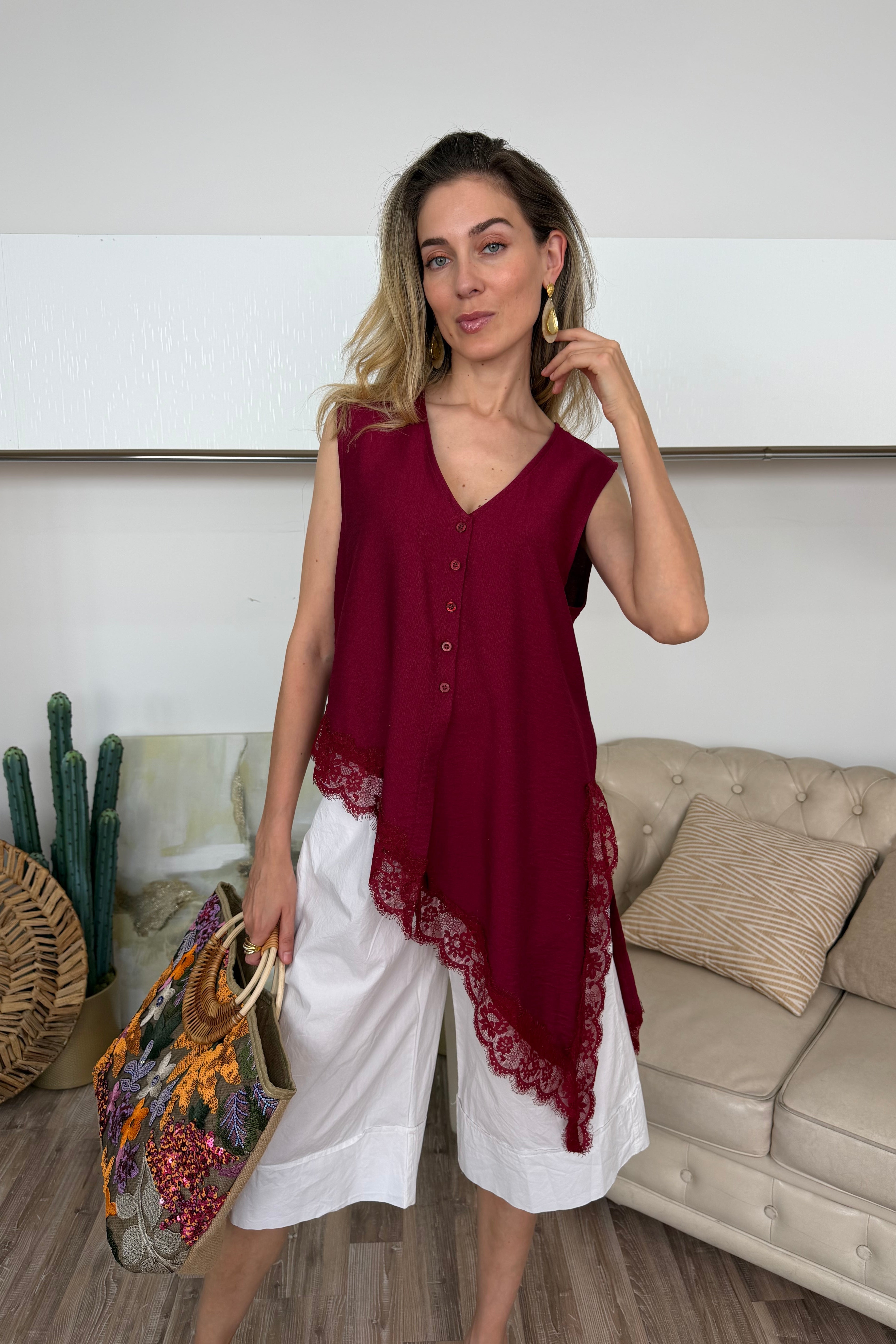 TOP ASIMMETRICO LACE COL INDIA
