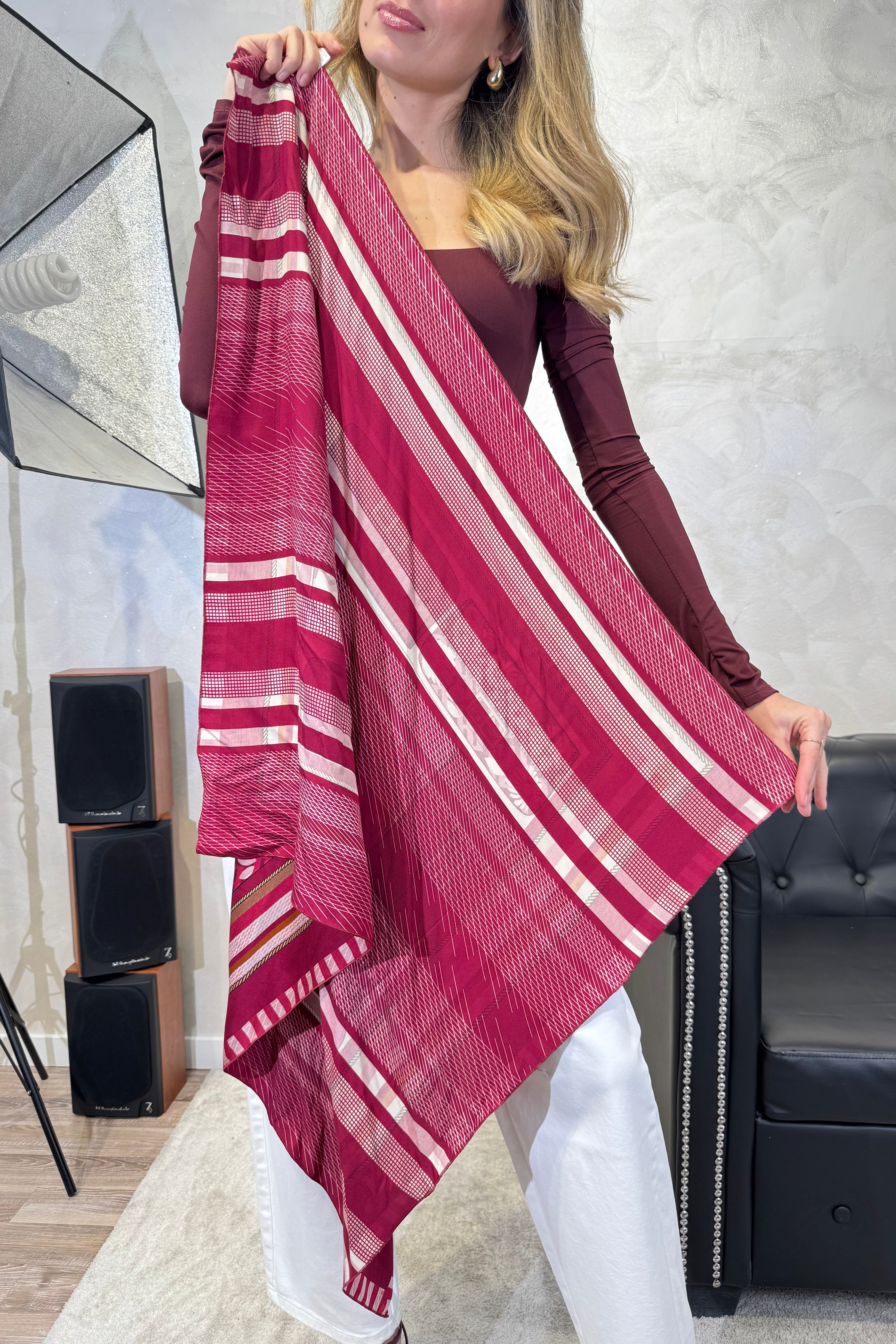 FOULARD DOPPIA STAMPACON STAMPA RIGA E GEOMETRIC BAGS COL. BORDEAUX