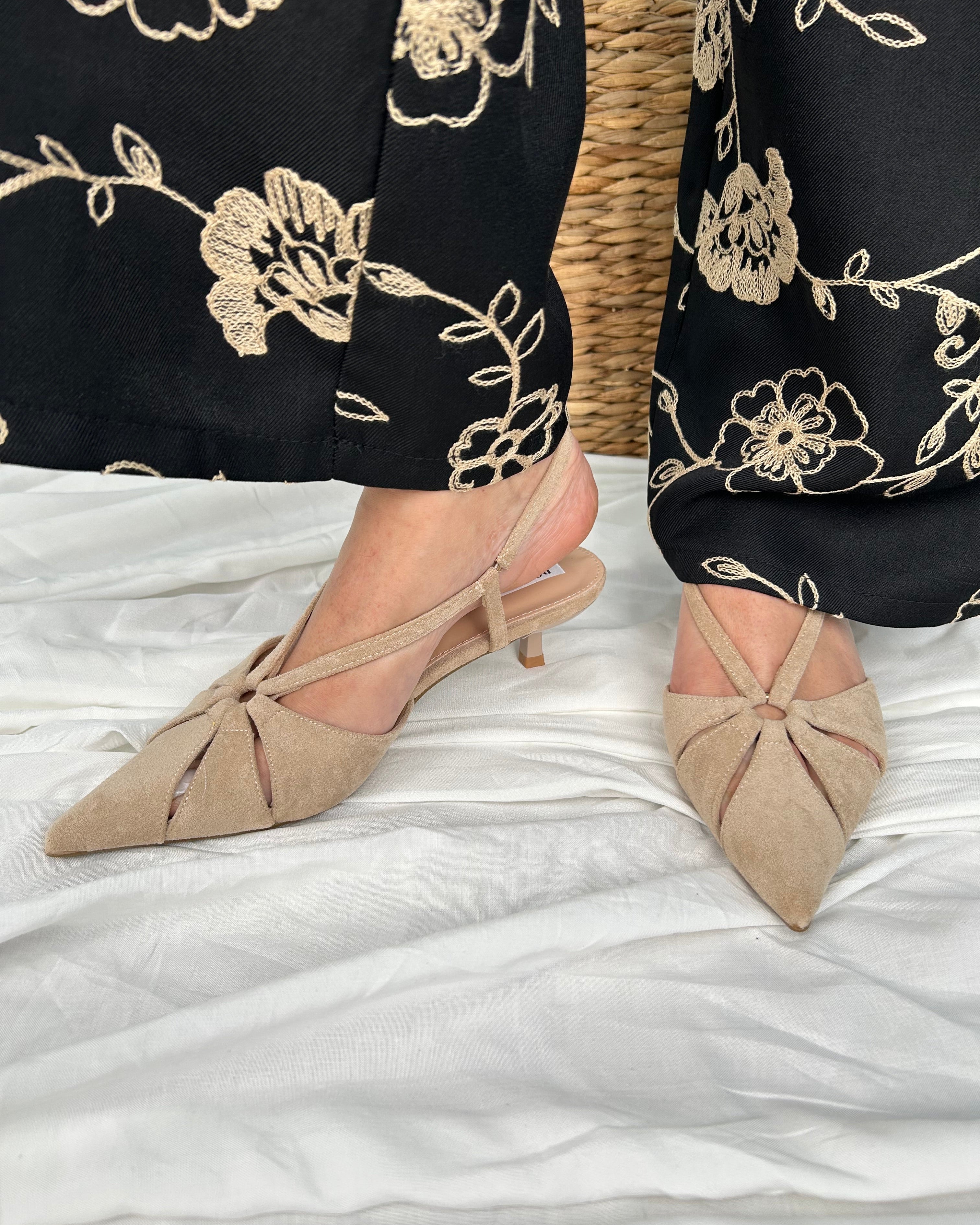 SCARPA SLINGBACK DONNA PUNTA AFFUSOLATA COL BEIGE