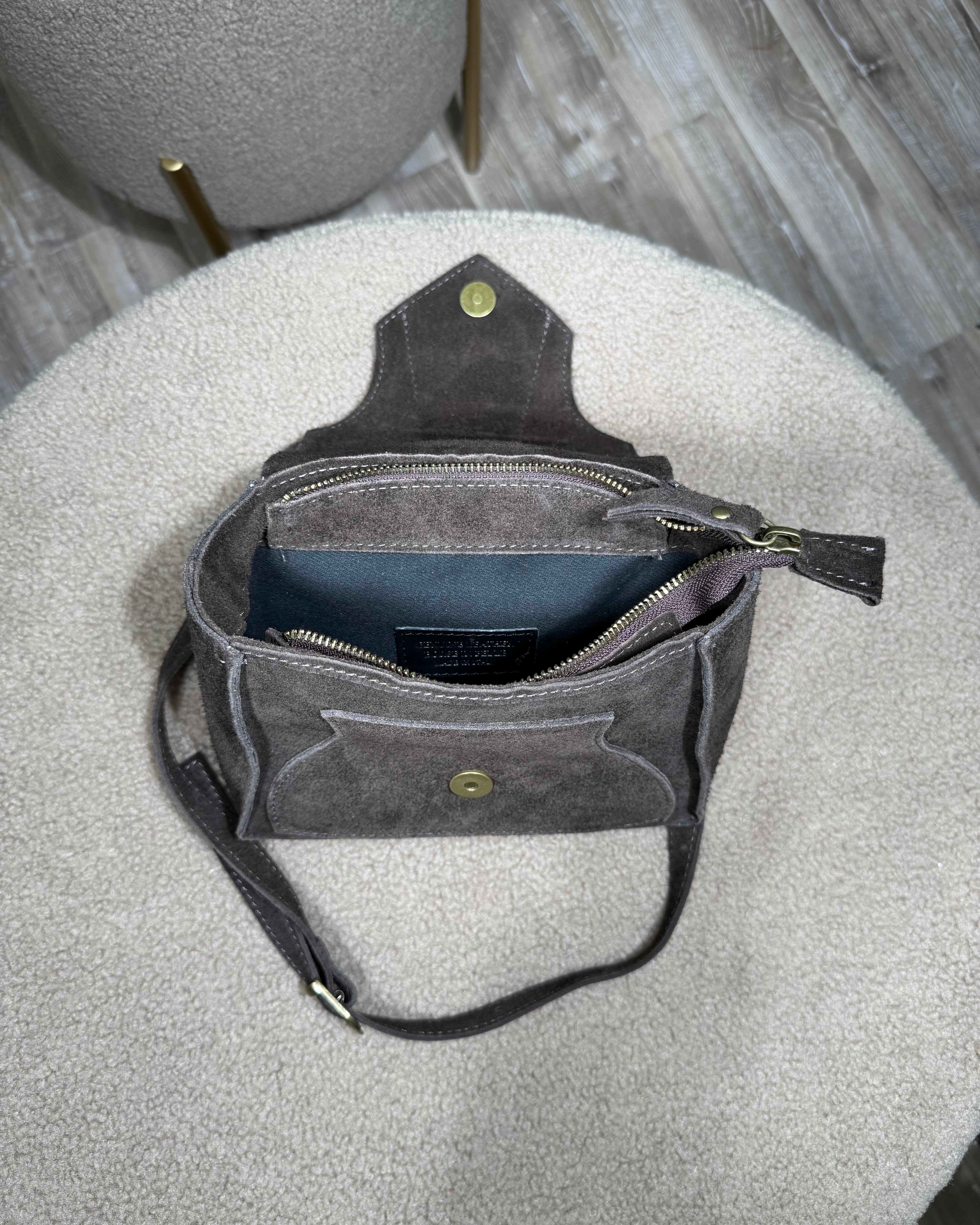 BORSA IN CAMOSCIO CON PANNELLI GEOMETRICI COL. MORO