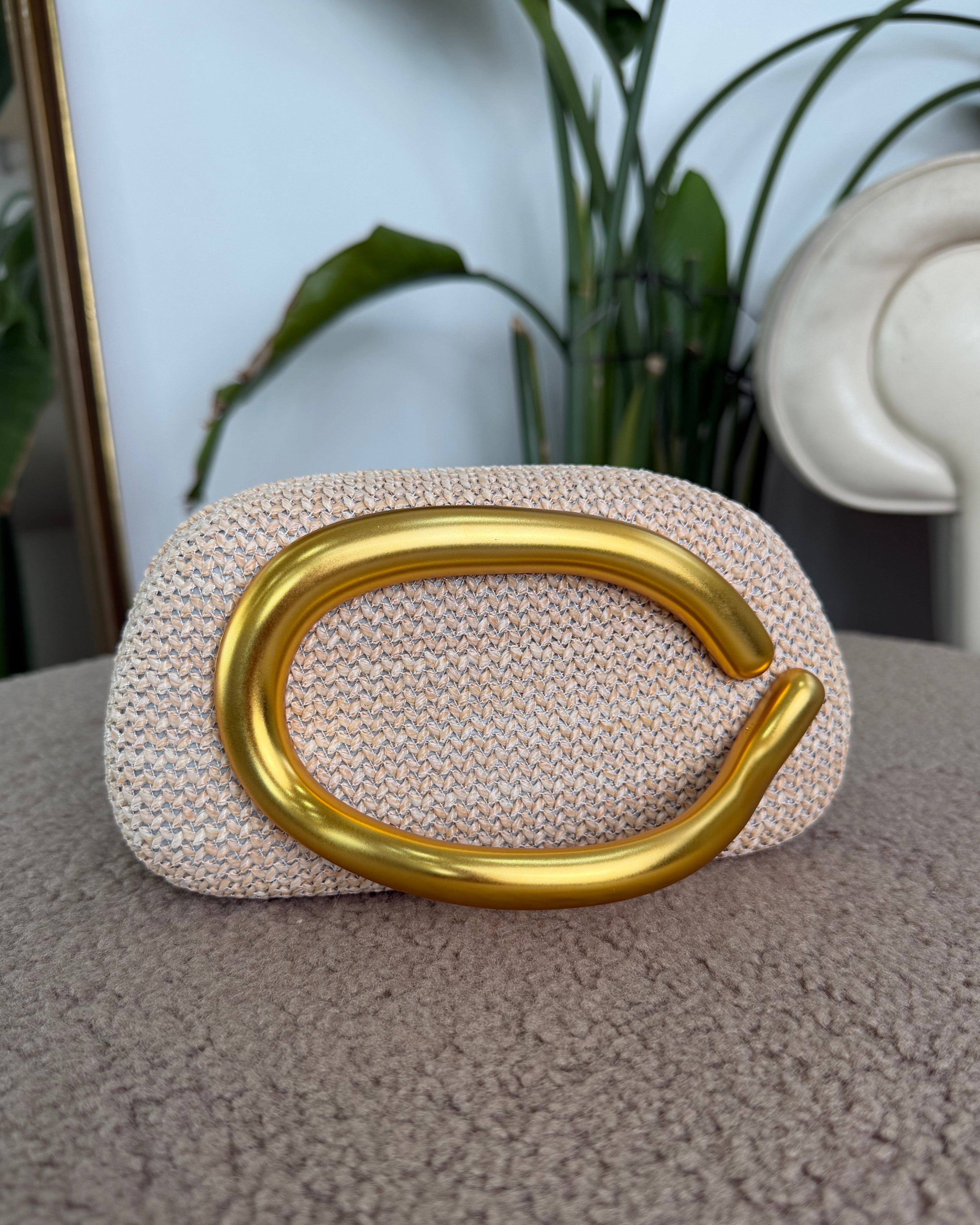 POCHETTE INTRECCIATA CON DETTAGLIO RIGIDO COL. BEIGE
