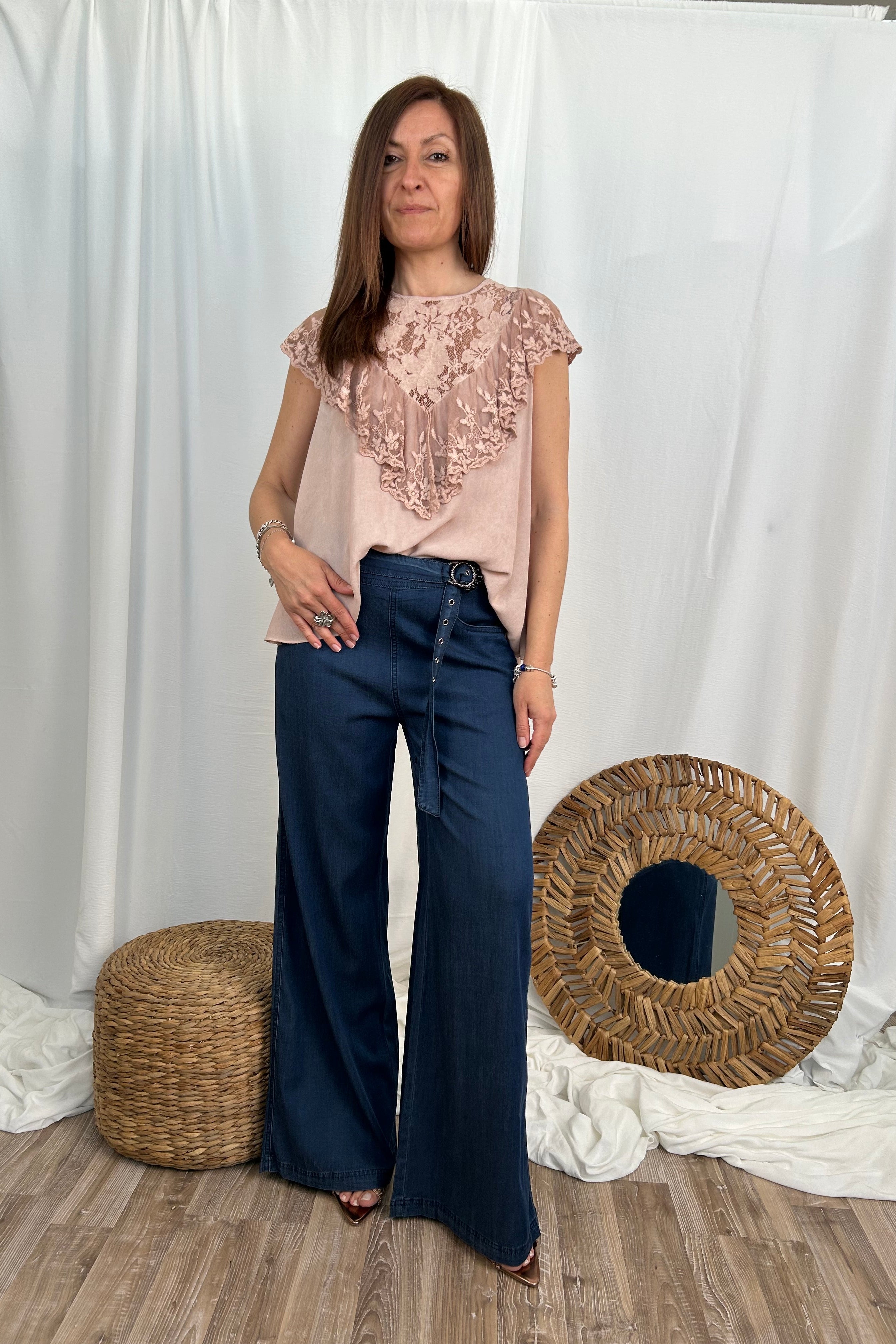 TOP IN PIZZO RICAMATO CON EFFETTO TINTA A FREDDO COL. ROSA ANTIQUE
