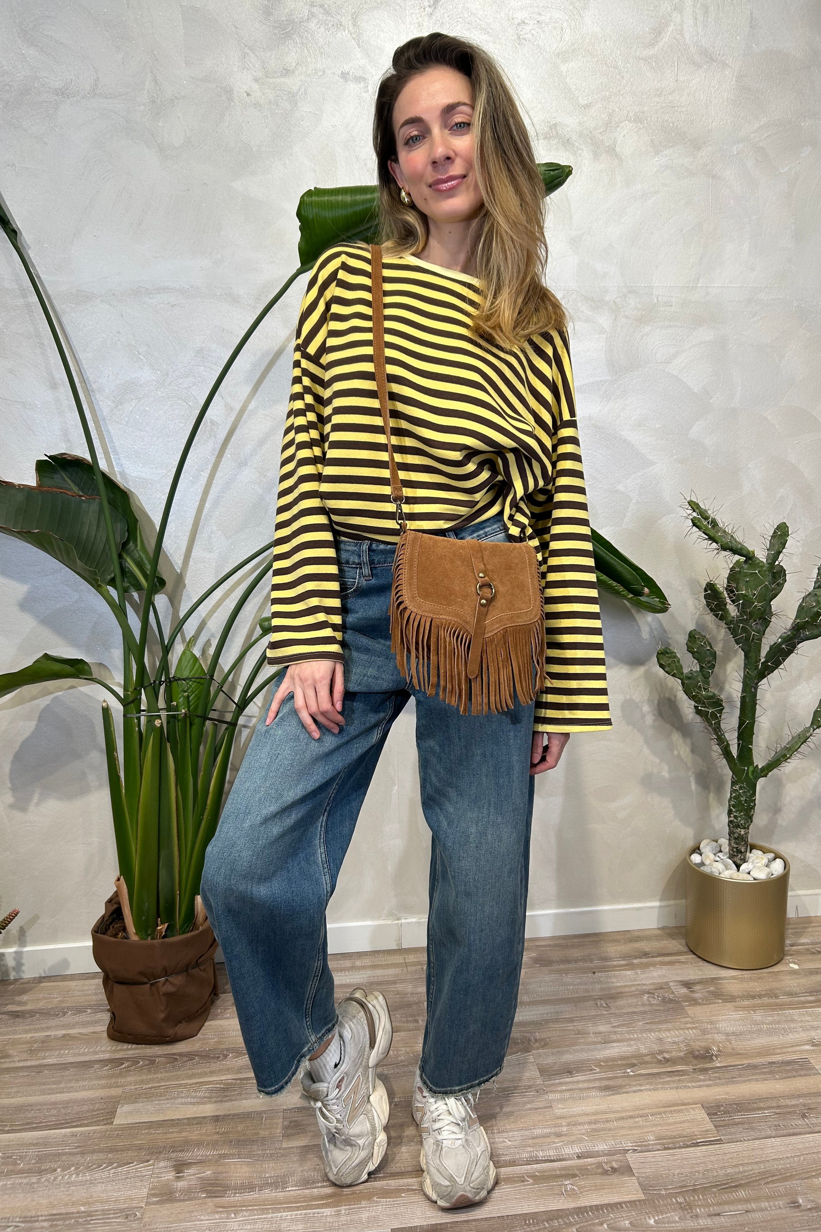 BORSA IN VERA PELLE SCAMOSCIATA CON FRANGE E TRACOLLA COL.BISCOTTO