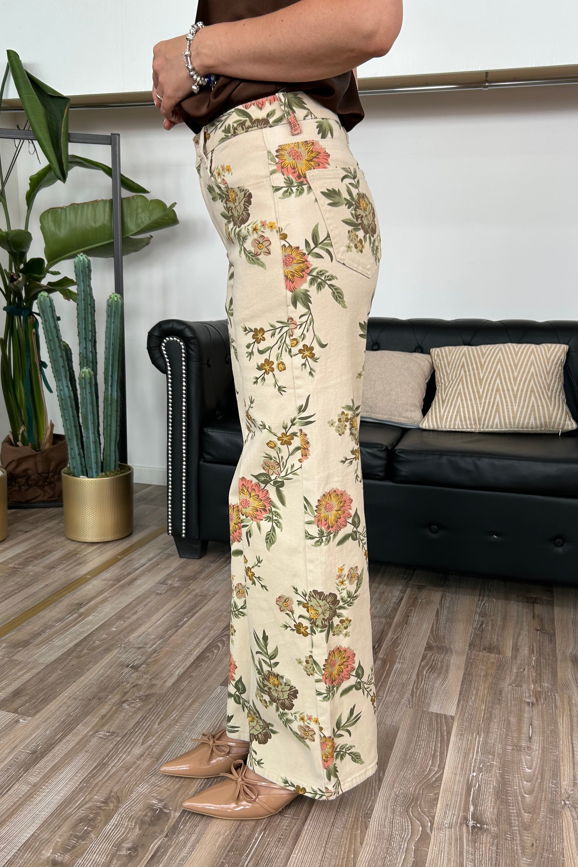 PANTALONE A PALAZZO FLOREALE SU BASE BEIGE MOD. ALESSIA