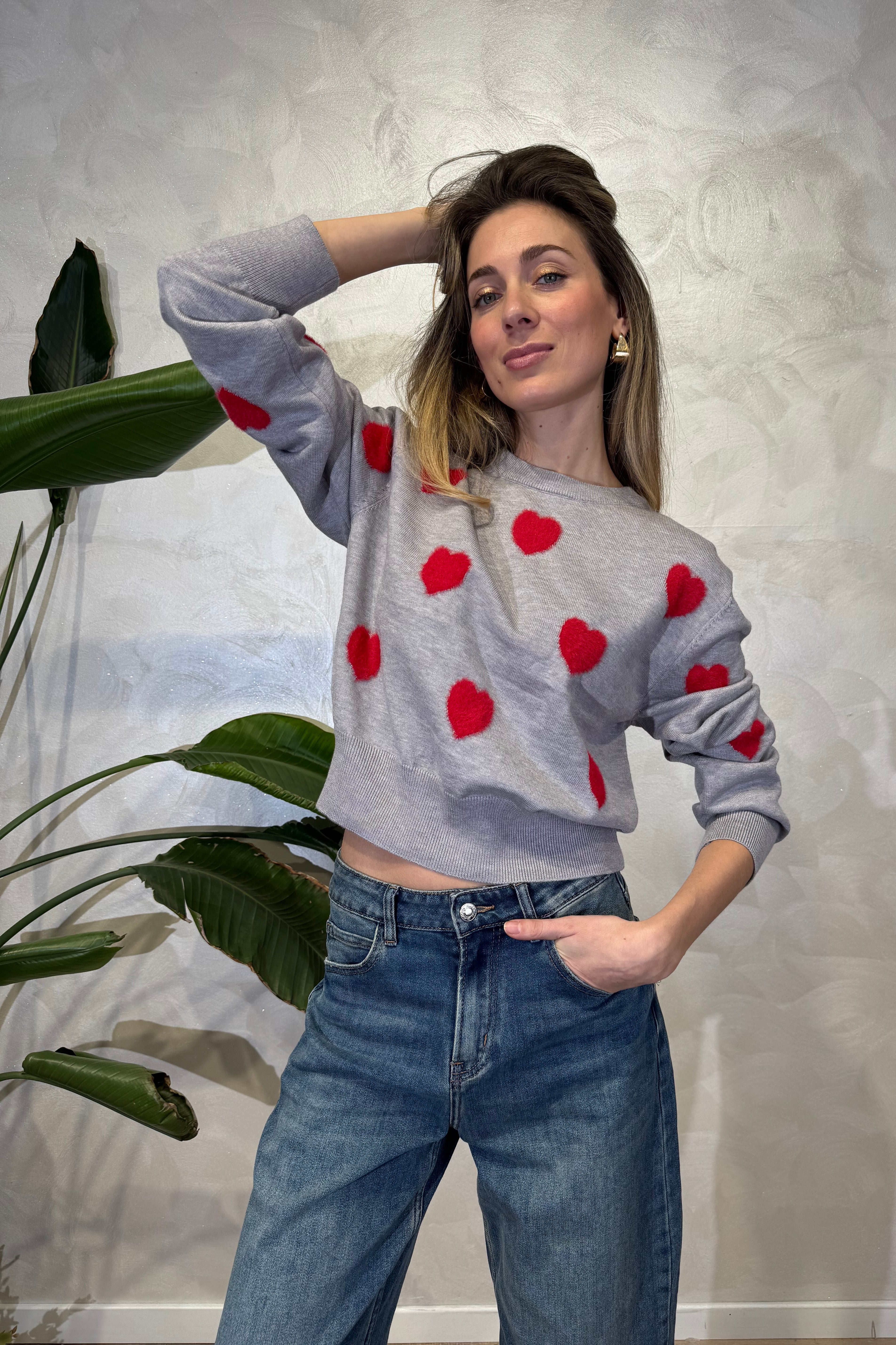 MAGLIA TRICOT CON CUORI ROSSI COL. GRIGIO