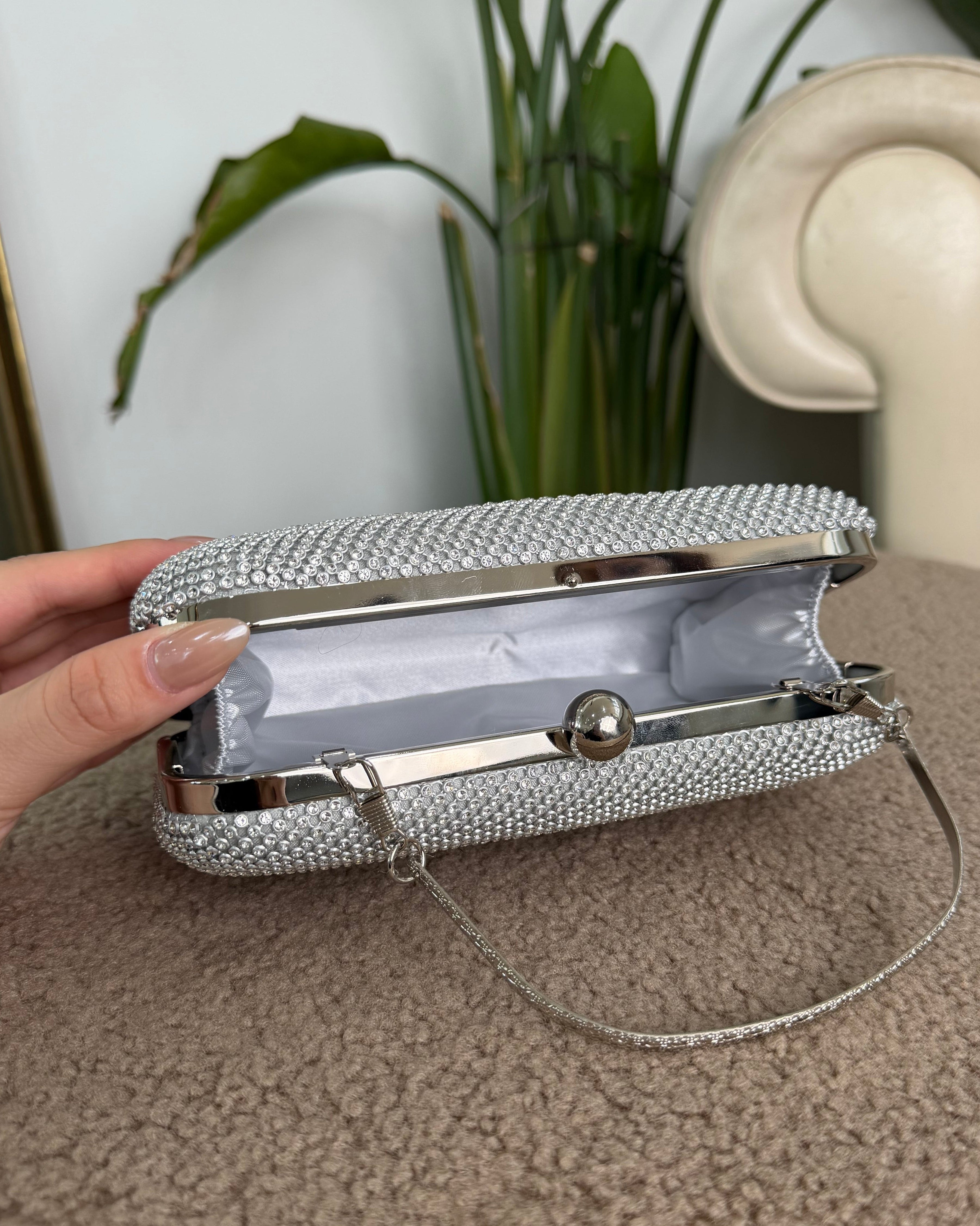 POCHETTE RIGIDA CON BRILLANTINI COL. SILVER
