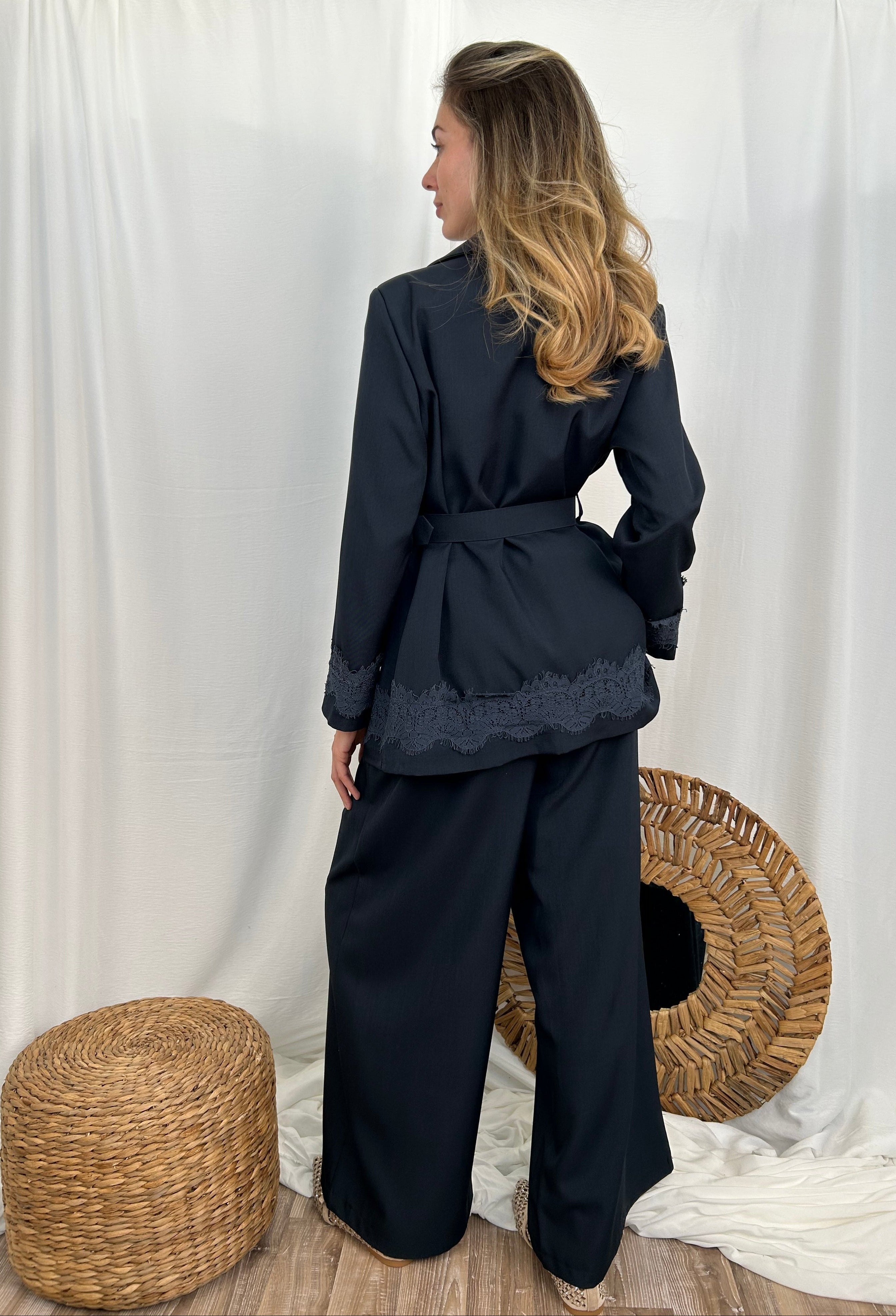 BLAZER CON CINTURA E DETTAGLI IN PIZZO COL. BLU NOTTE