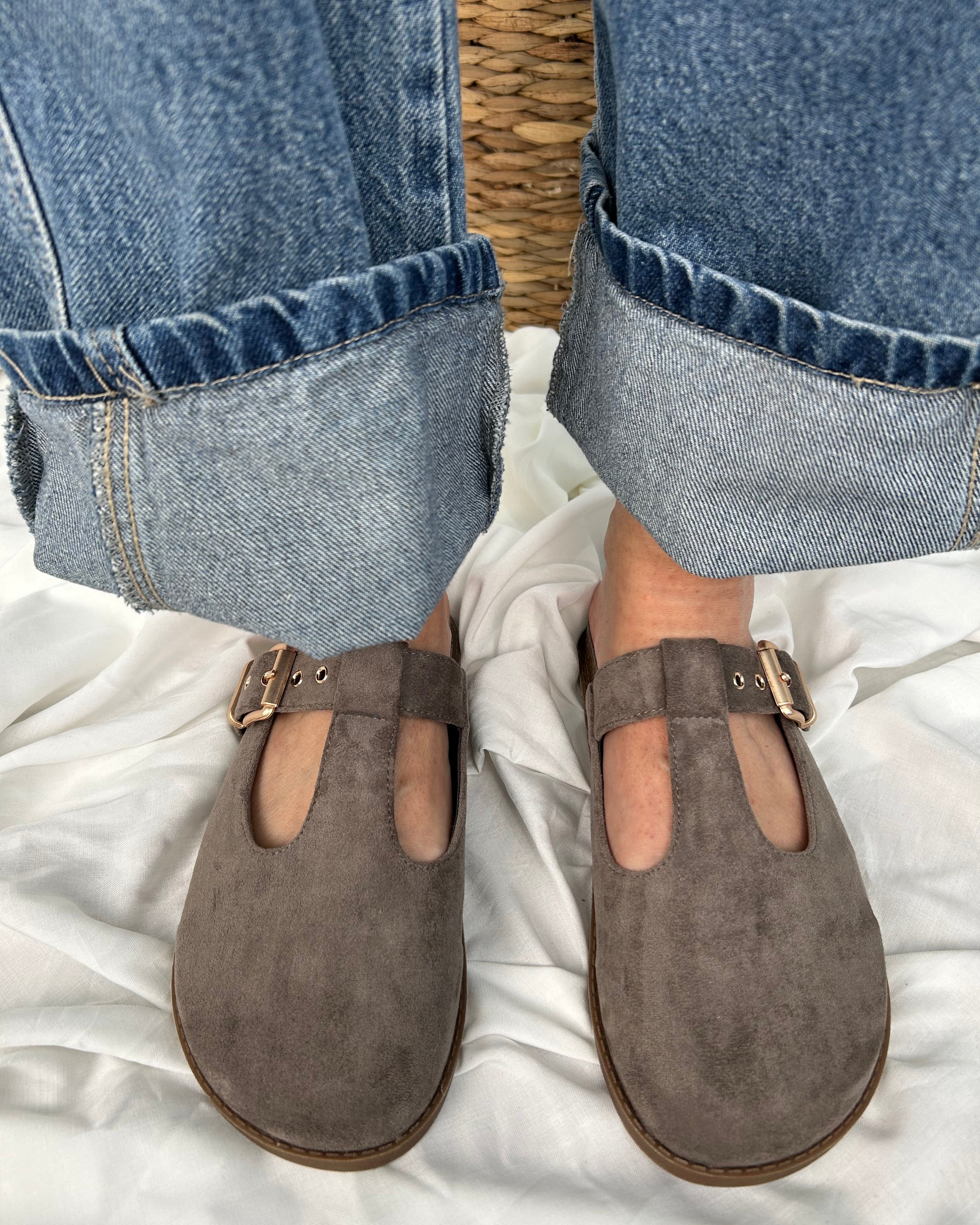 SABOT SCAMOSCIATI T-STRAP CON FIBBIA COL.TAUPE