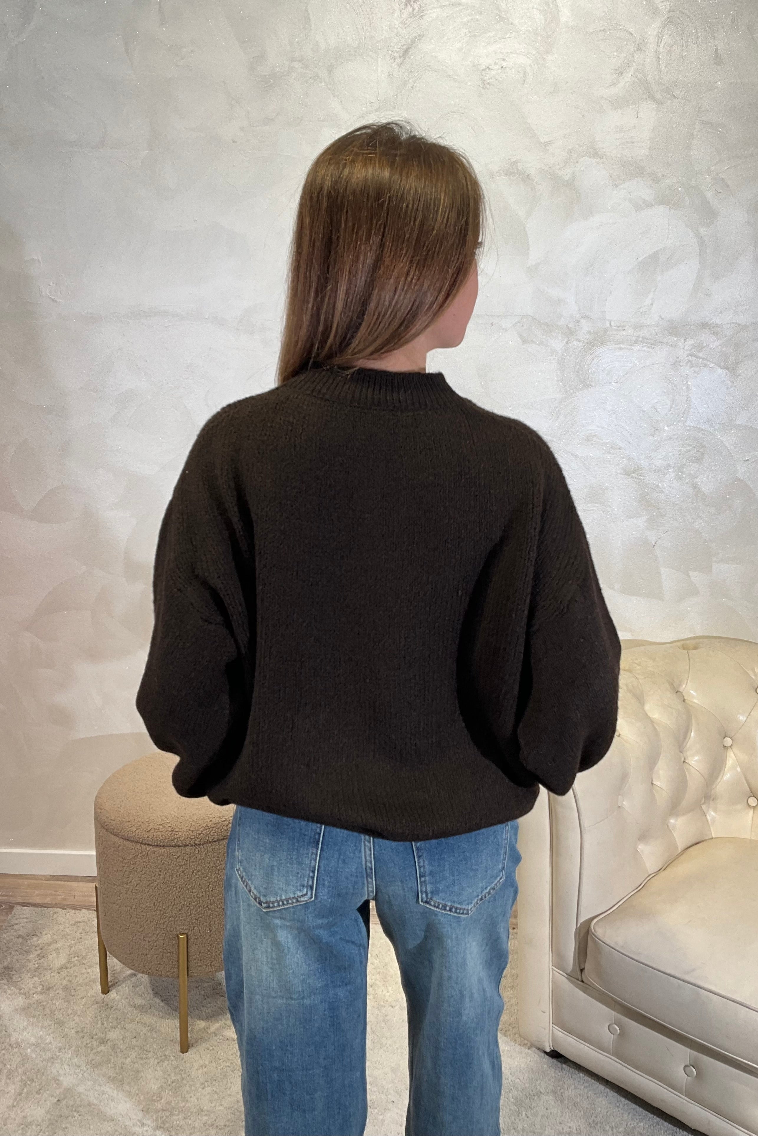 MAGLIONE CON RICAMO "ANCHE MENO" COL. MORO