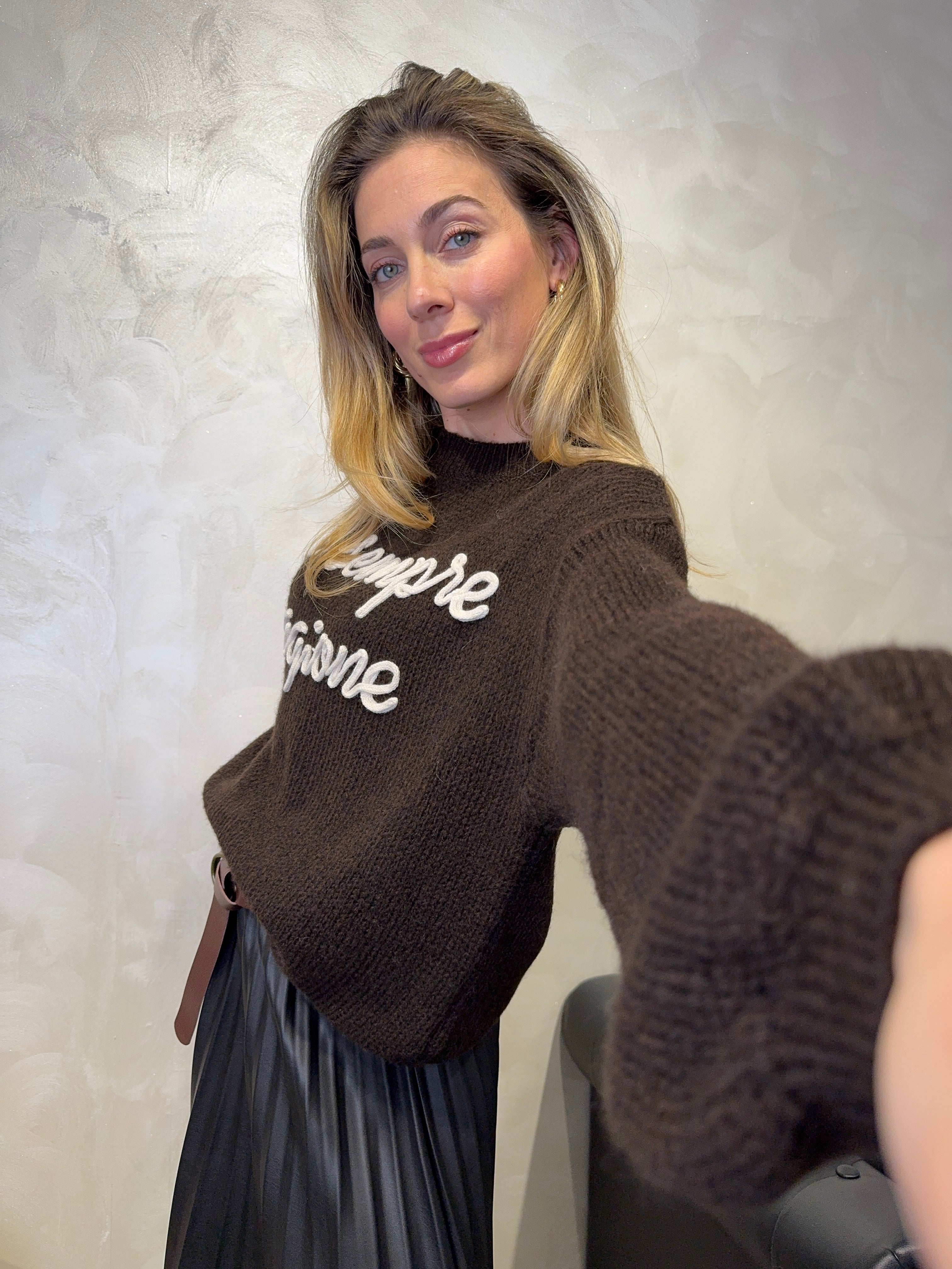 MAGLIONE CON RICAMO "HO SEMPRE RAGIONE" COL.MORO