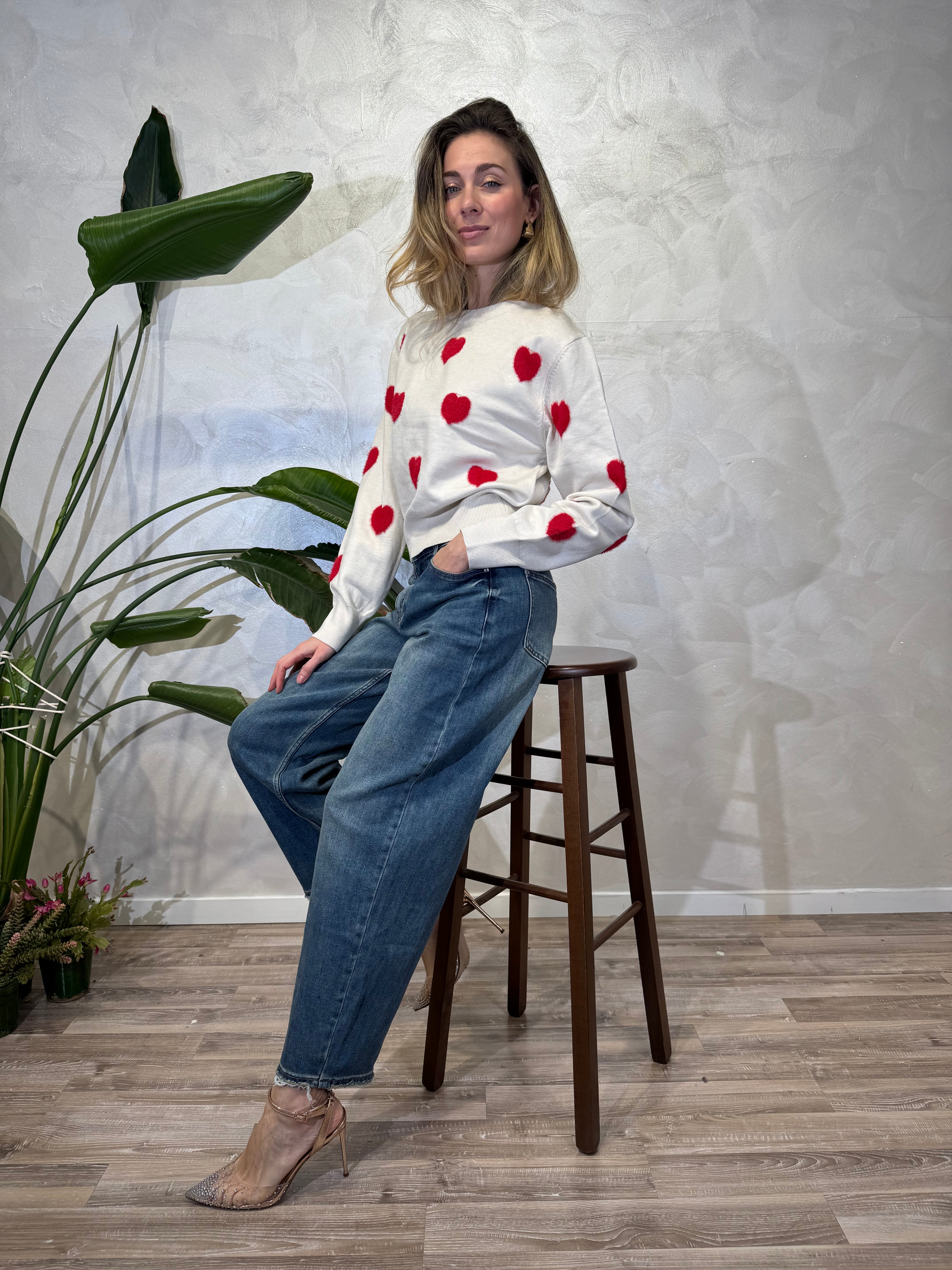 MAGLIA TRICOT CON CUORI ROSSI COL. PANNA