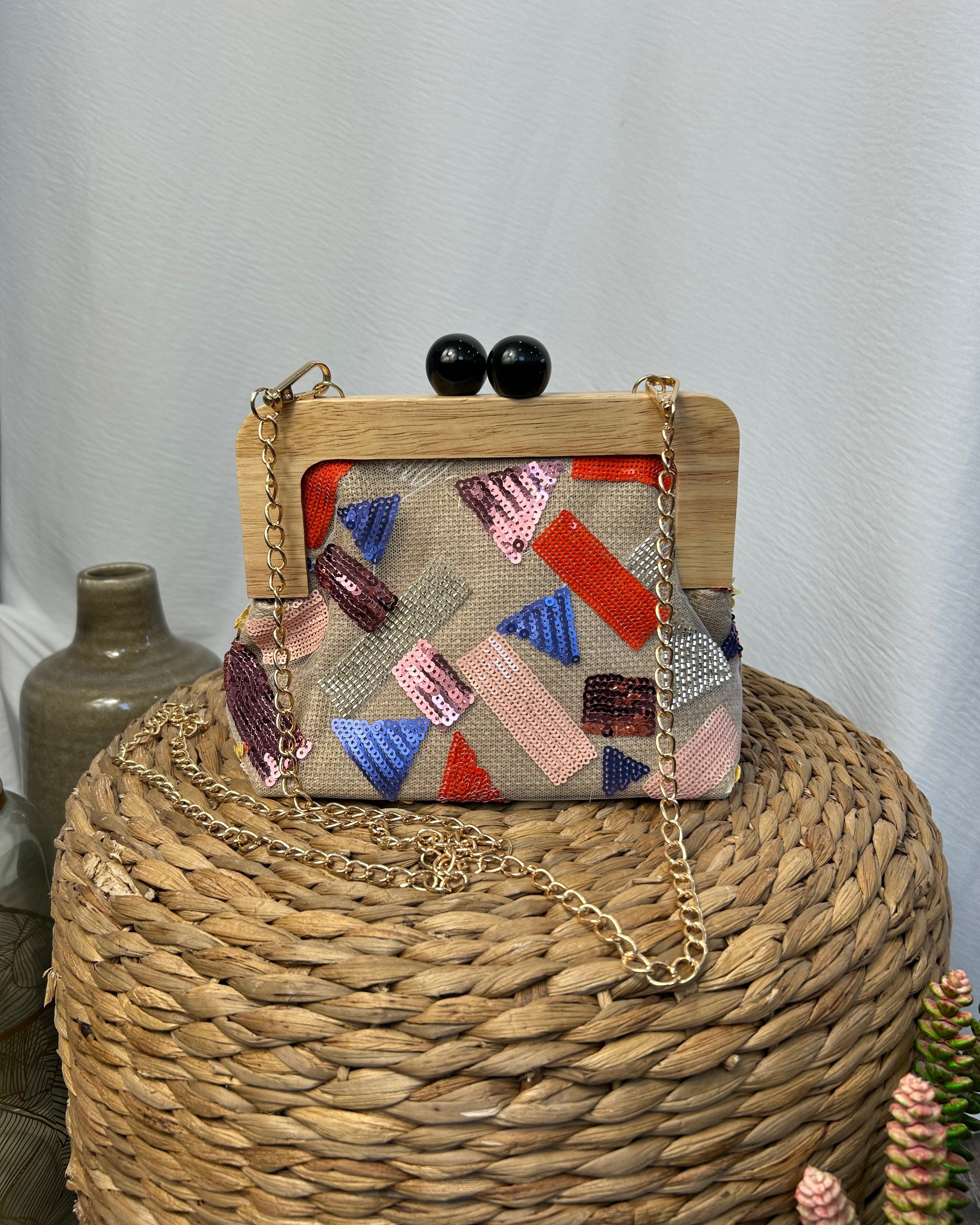 MINI BAG IN LINO CON APPLICAZIONI E RICAMI LUMINOSE
