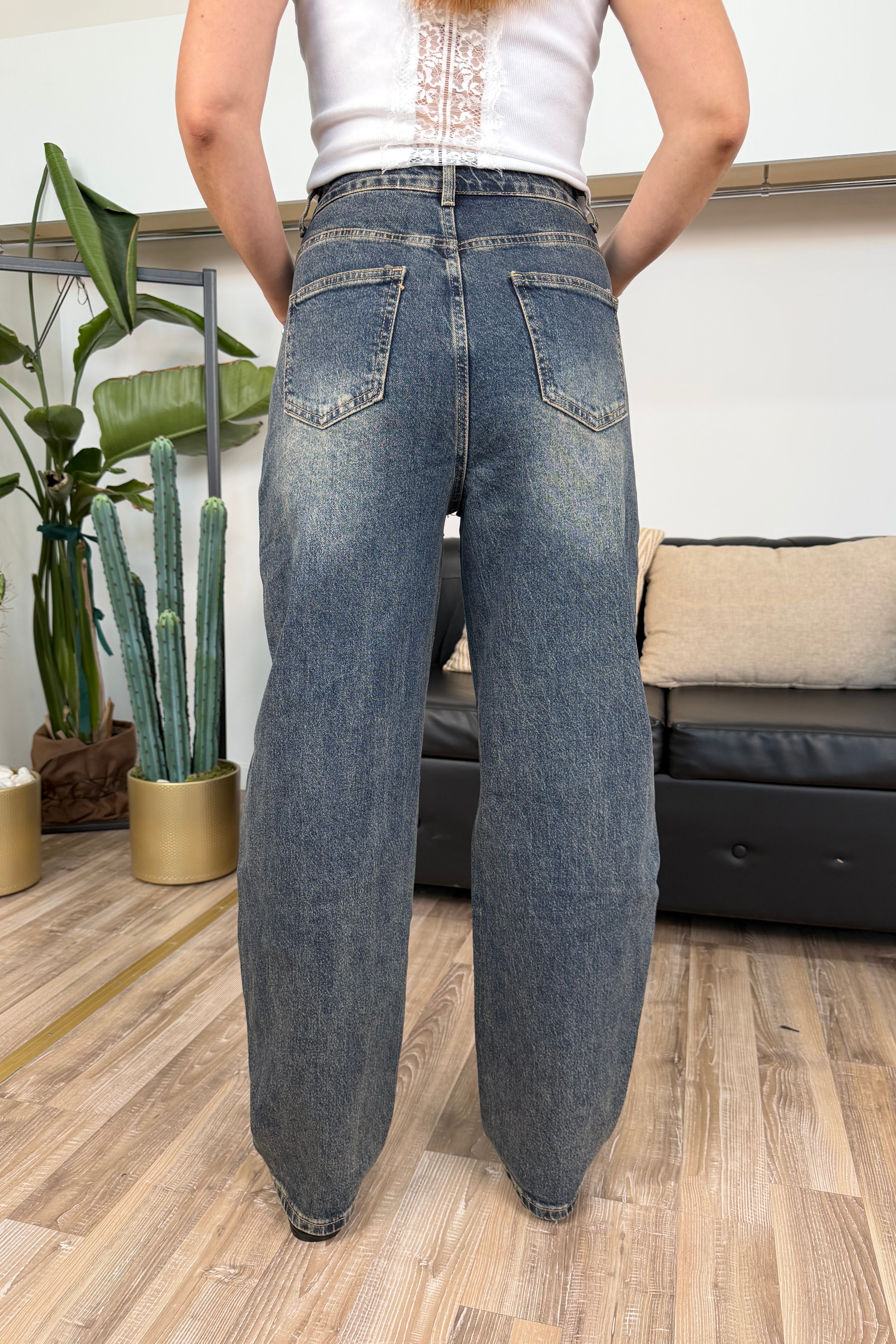 JEANS BALLOON LOLITA CON PARTICOLARE LAVAGGIO E STRASS DECORATIVI COL. DENIM