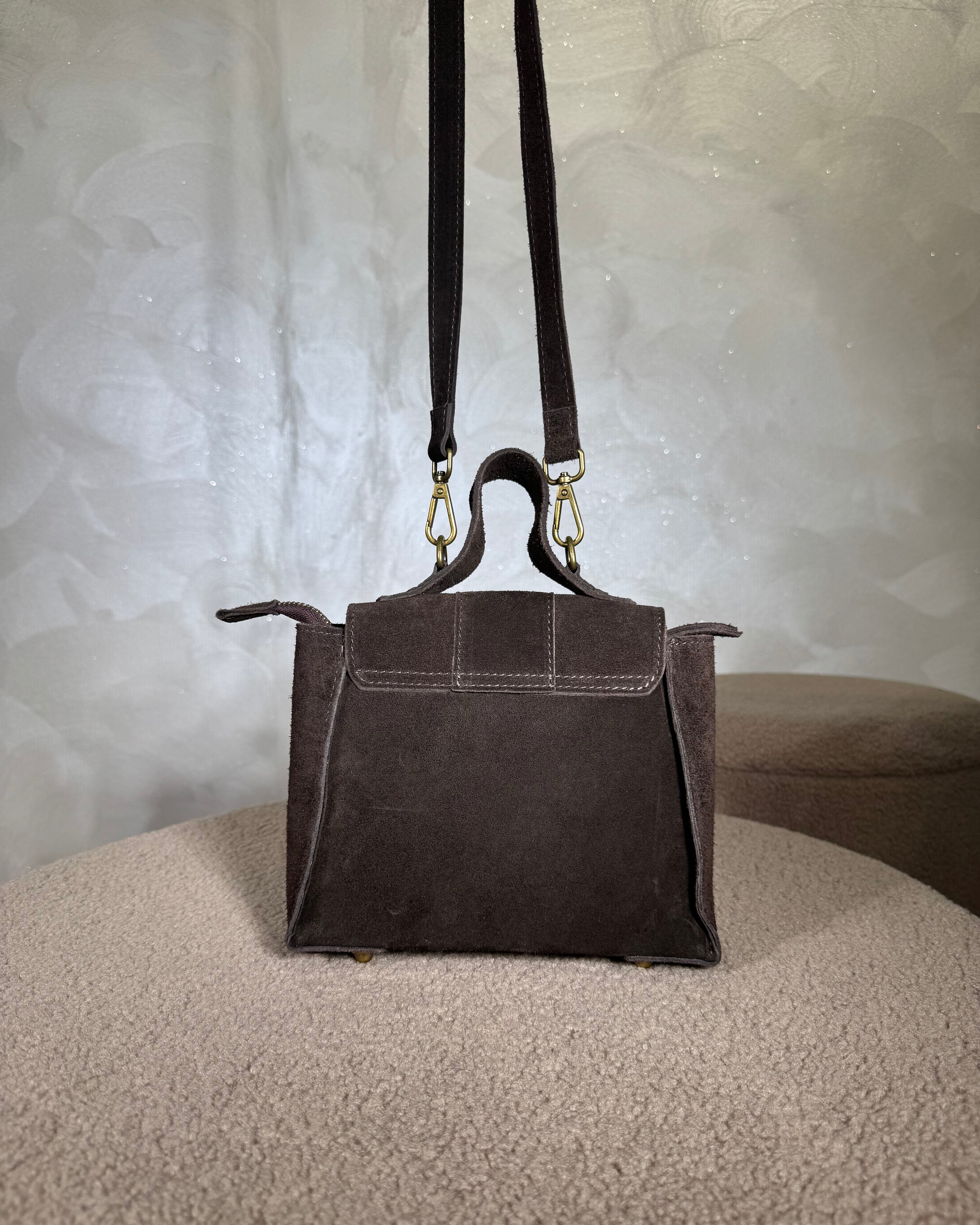 BORSA IN CAMOSCIO CON PANNELLI GEOMETRICI COL. MORO