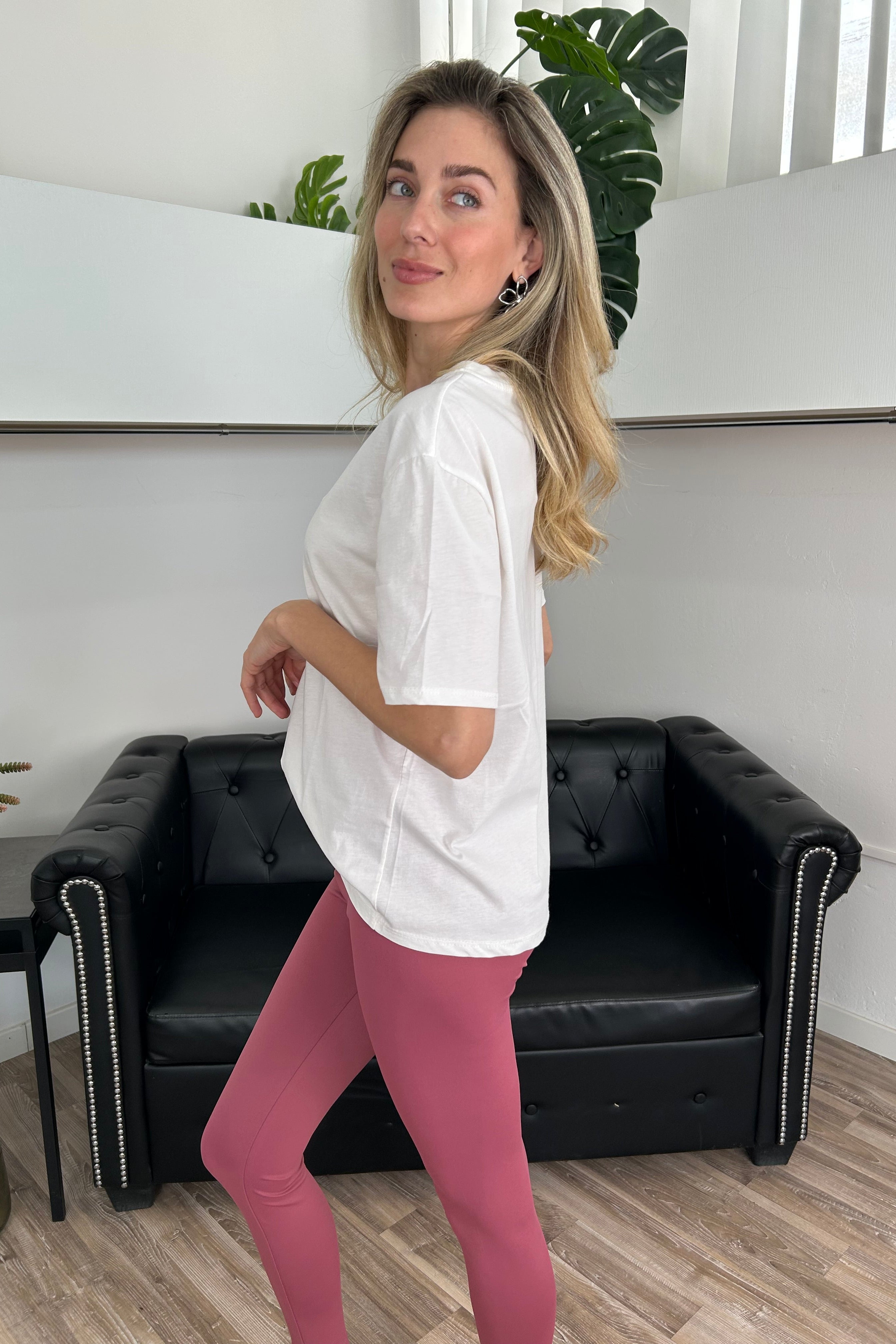 T‑SHIRT COTONE 100% CON SCRITTA “HO SEMPRE RAGIONE" SCRITTA ROSA