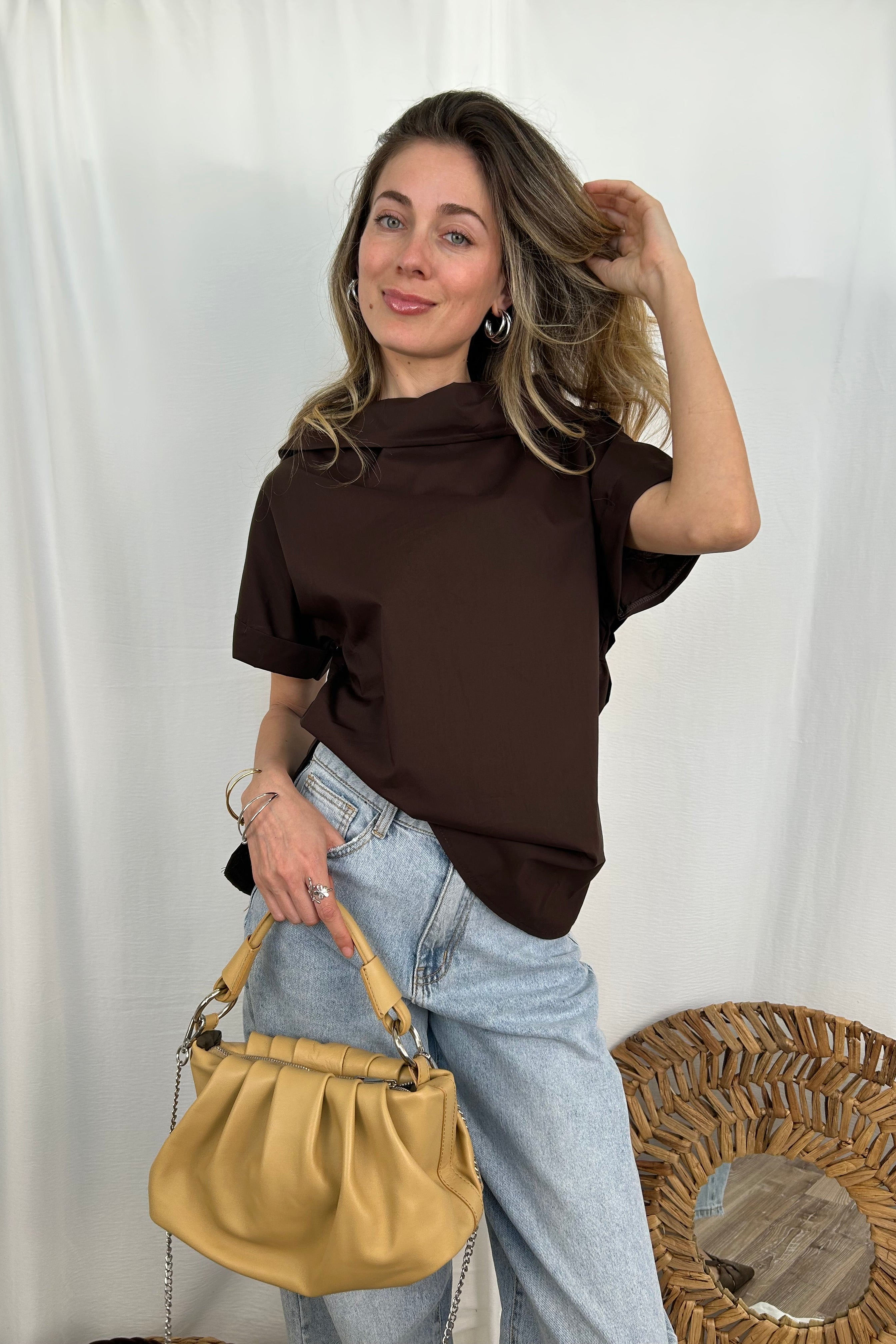 CAMICIA BLUSA COLLO A BARCA CON ABBOTTONATURA DIETRO COL. BLACK COFFEE