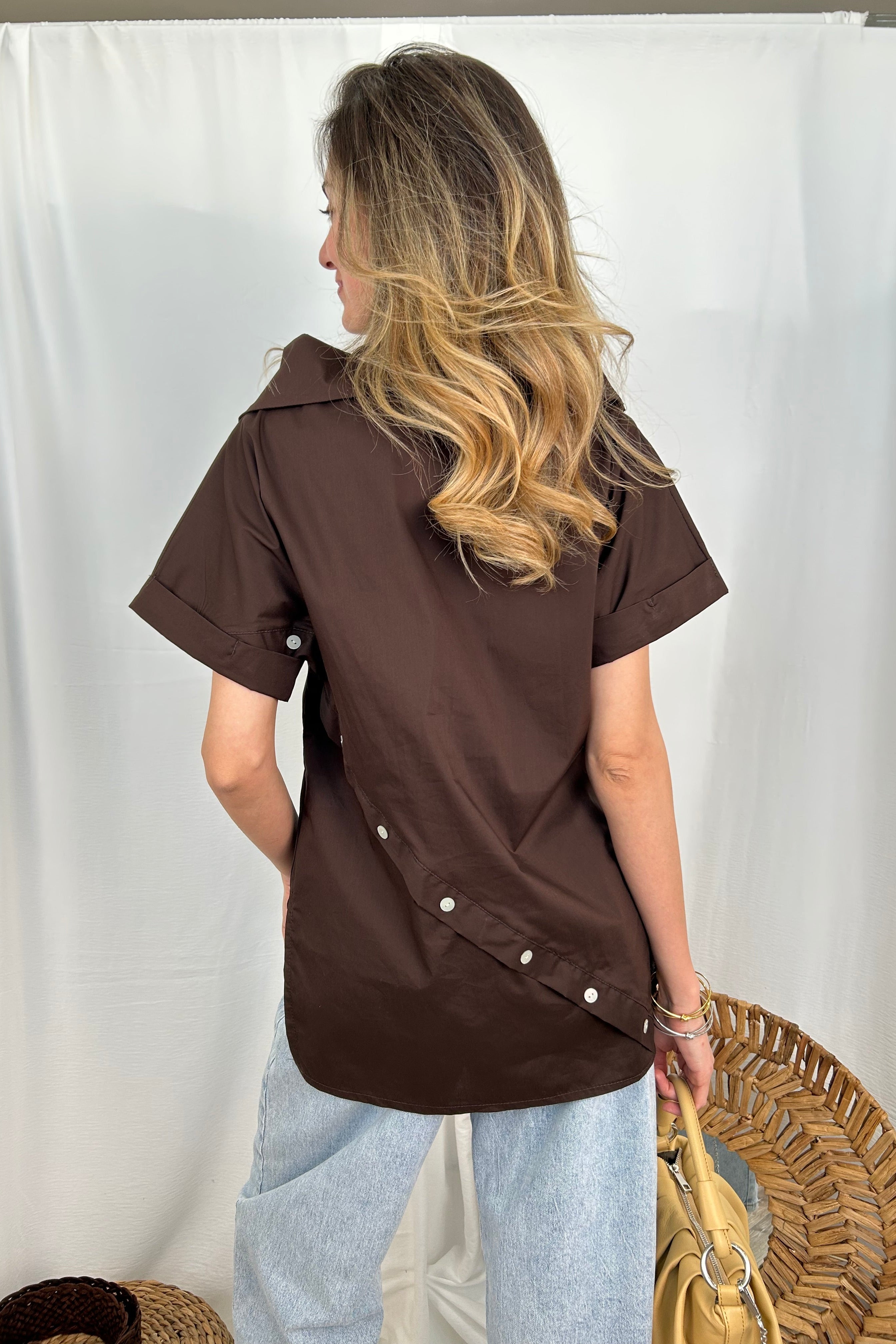 CAMICIA BLUSA COLLO A BARCA CON ABBOTTONATURA DIETRO COL. BLACK COFFEE