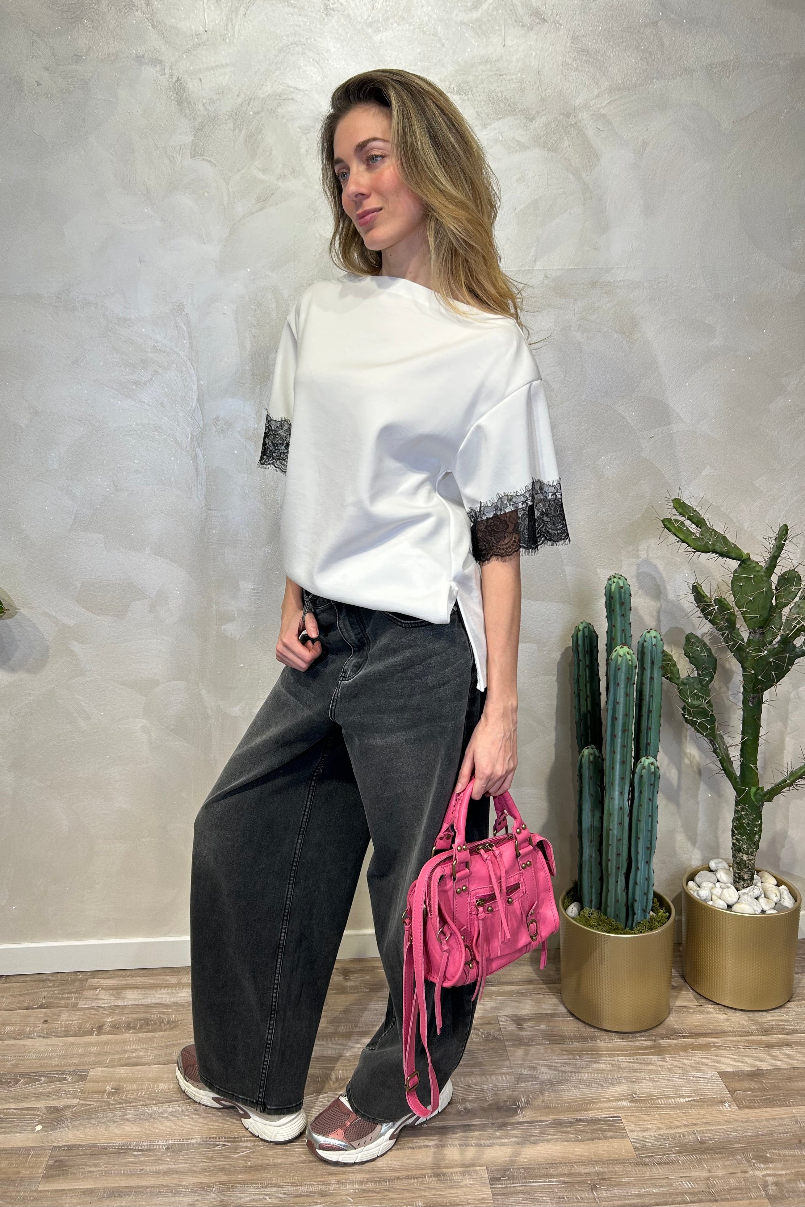 BLUSA CON MANICHE E PIZZO IN CONTRASTO COL. BIANCO