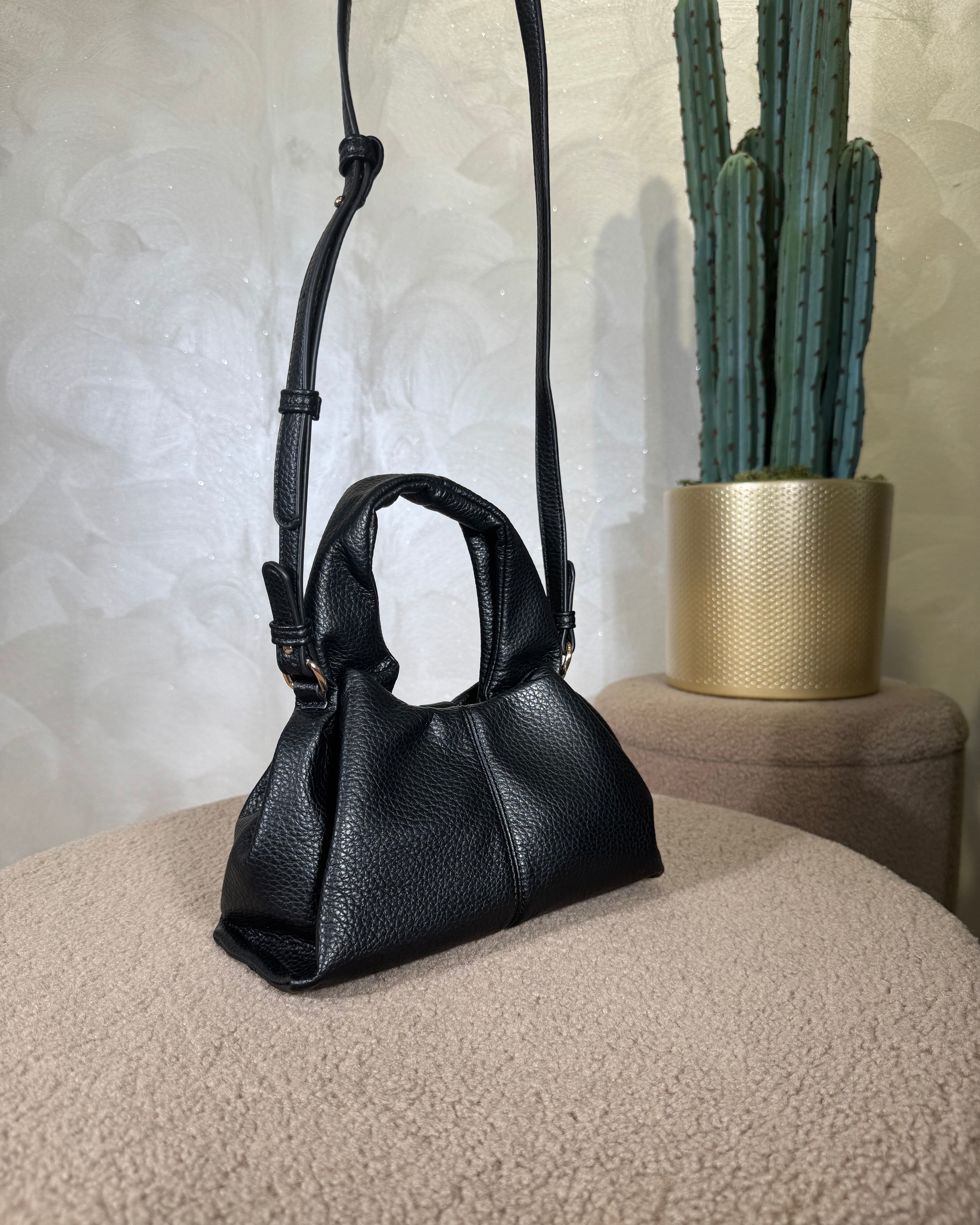 BORSA STRUTTURATA IN ECOPELLE CON DETTAGLI DORATI COL.NERO