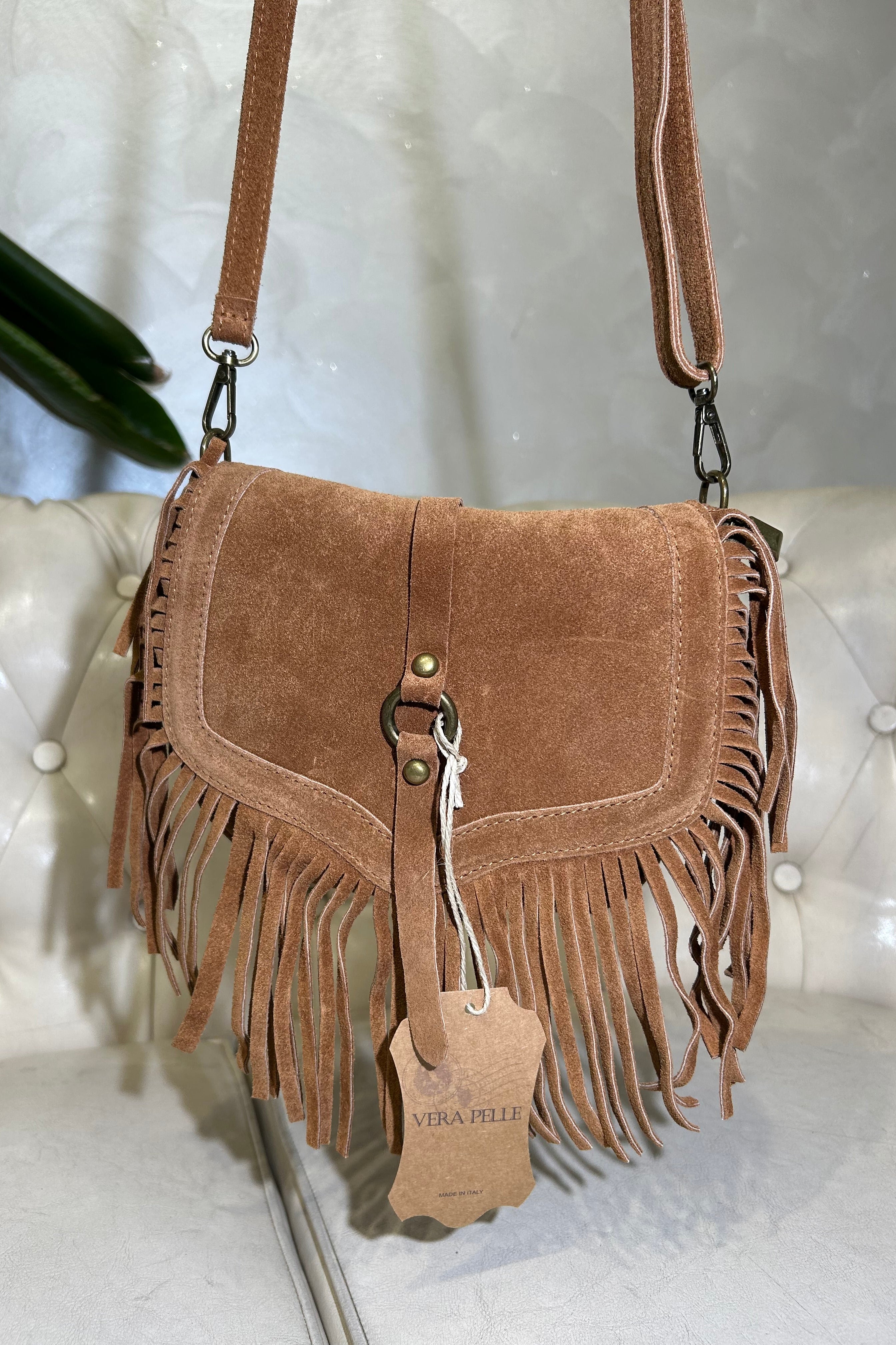 BORSA IN VERA PELLE SCAMOSCIATA CON FRANGE E TRACOLLA COL.BISCOTTO