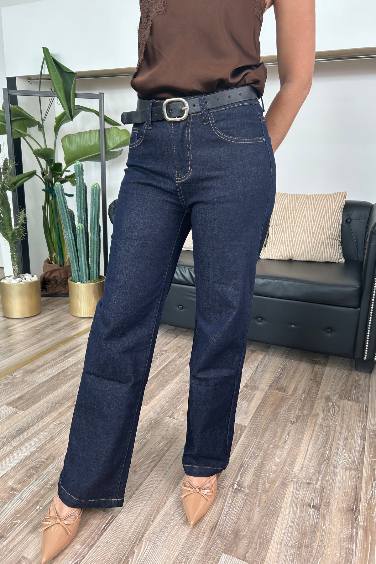 JEANS AURORA DÉLAVÉ CON CINTURA NERA